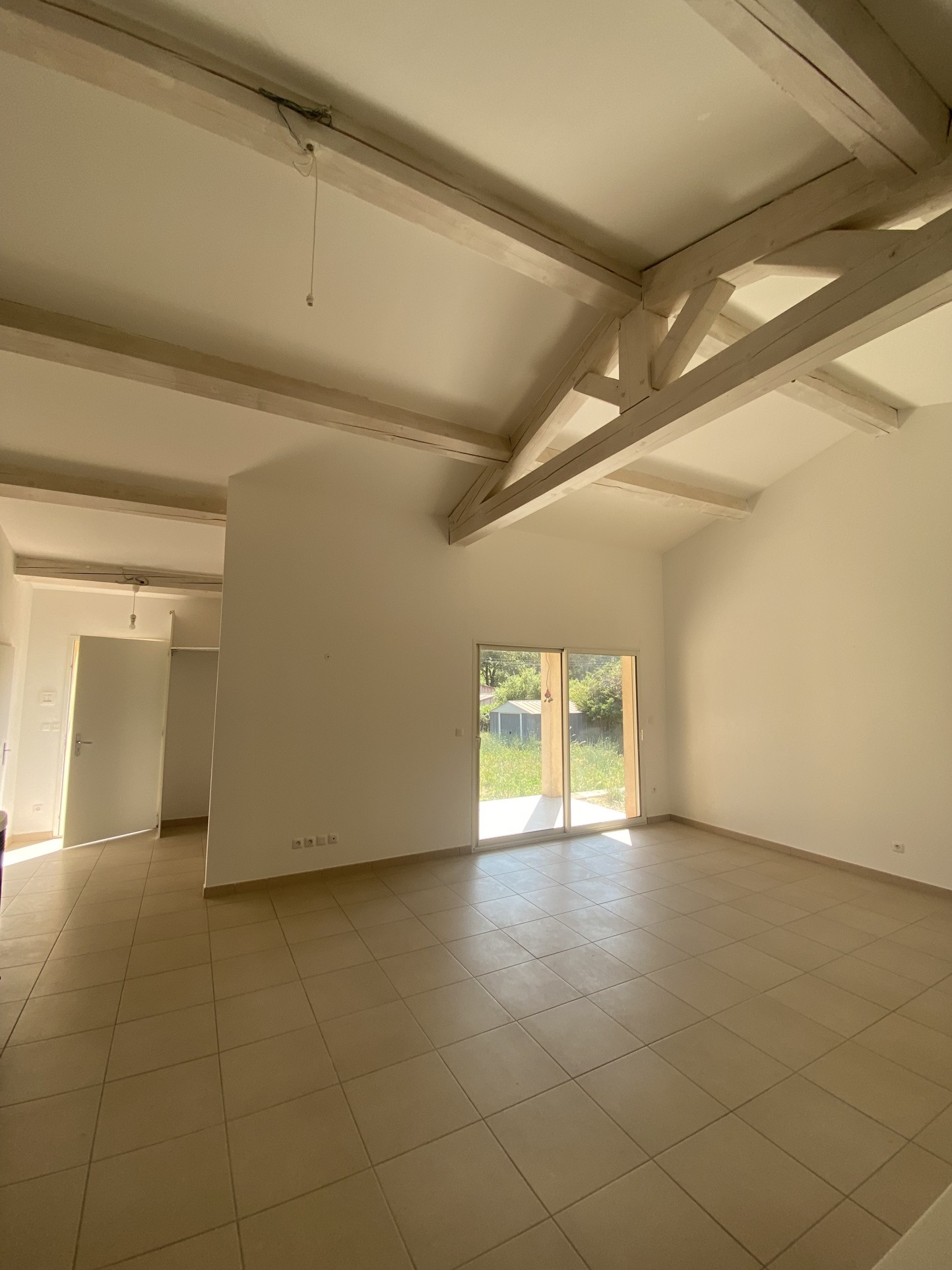 MAISON T4 DE PLEIN PIED, GRAND TERRAIN SECTEUR GARDANNE / GREASQUE — photo 6