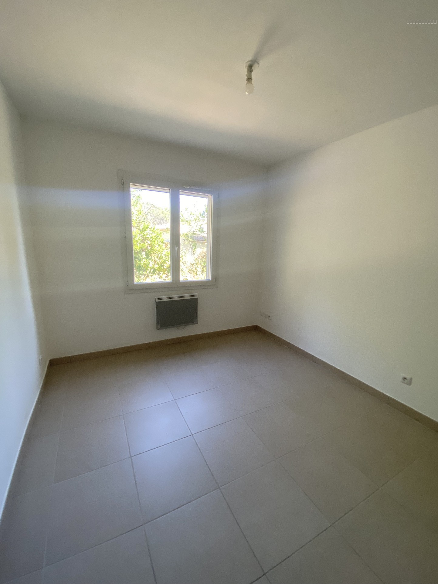 MAISON T4 DE PLEIN PIED, GRAND TERRAIN SECTEUR GARDANNE / GREASQUE — photo 9