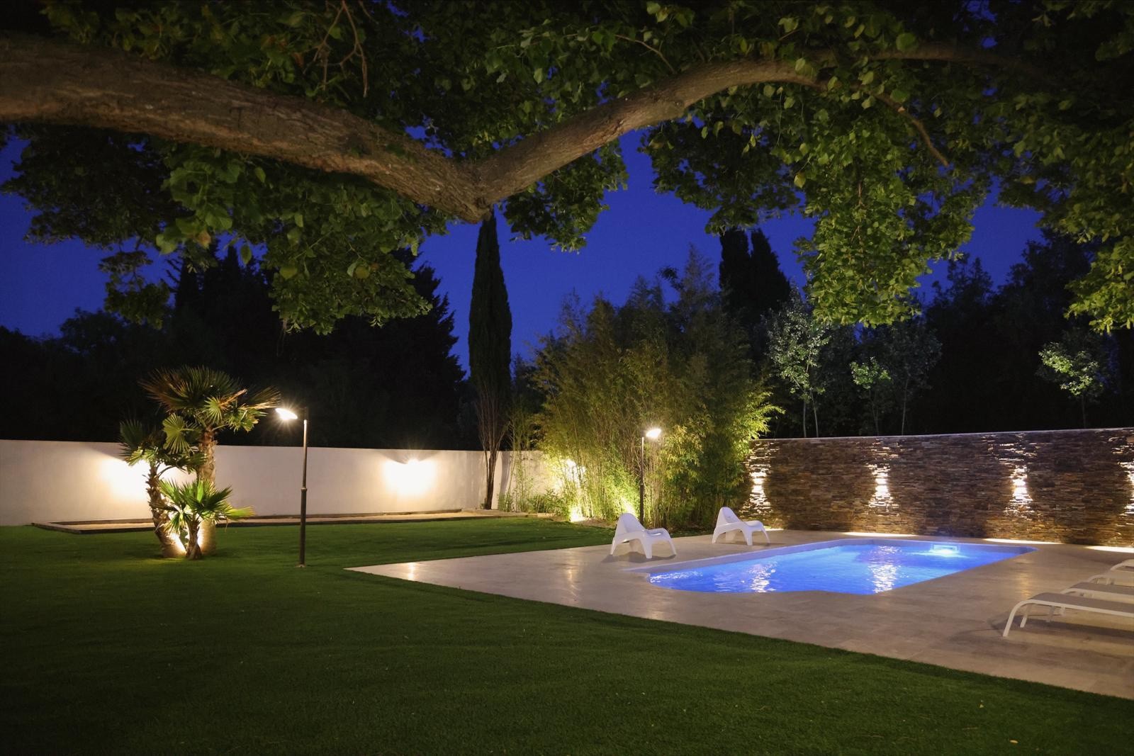 VILLA T6 , SECTEUR AUBAGNE , PISCINE , JARDIN — photo 6