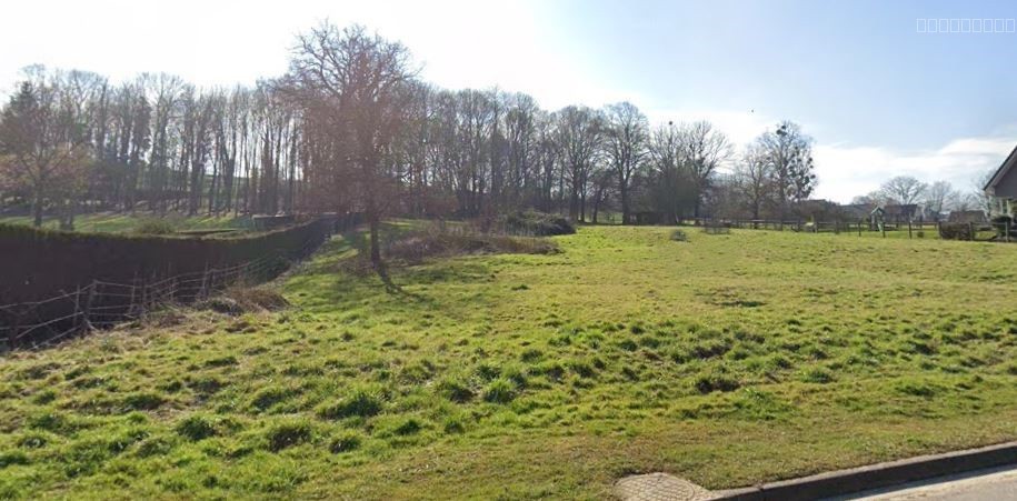 Terrain constructible de 2285m2 à Naours — photo 3