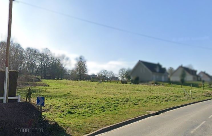 Terrain constructible de 2285m2 à Naours — photo 2