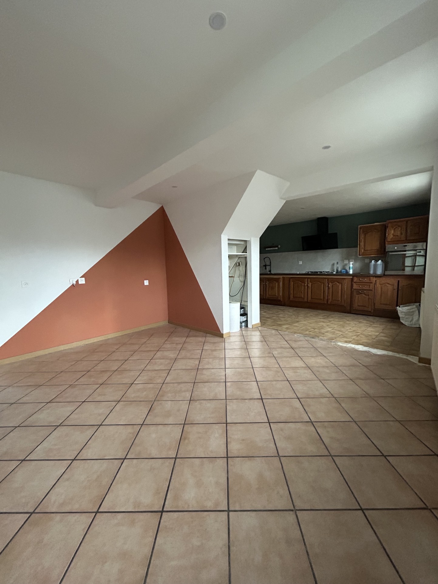 Maison d’environ 136 m2 à Breilly - En exclusivité — photo 2