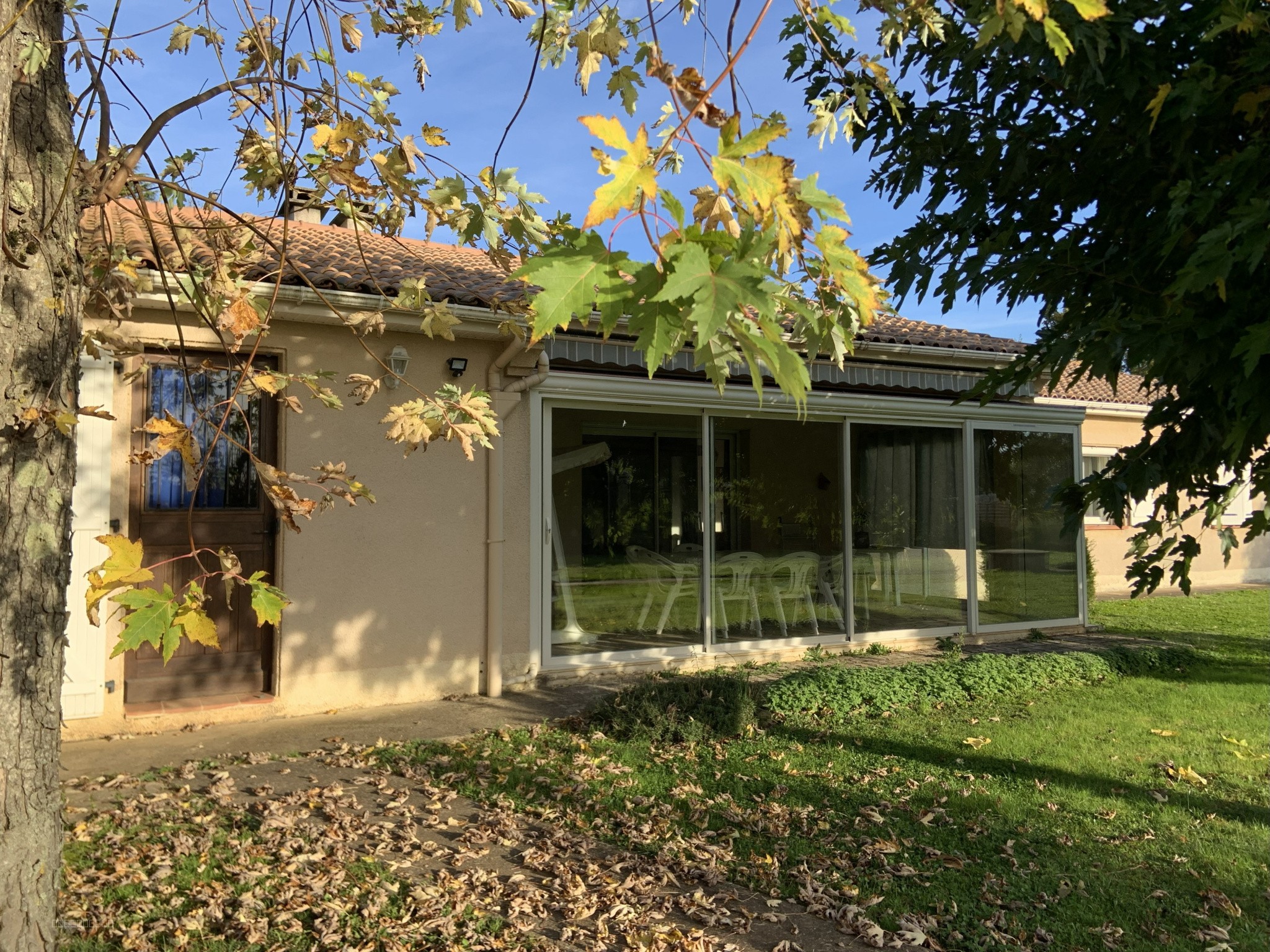 Maison de plain pied de Type T4 avec grand jardin — photo 2