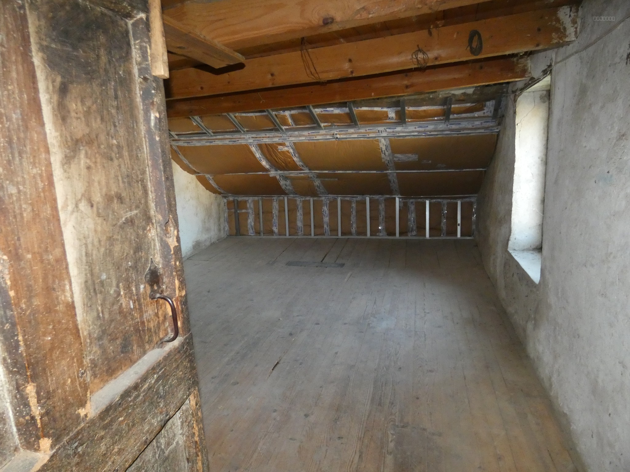 À VENDRE : Maison de caractère à Aranc, un cadre paisible et verdoyant — photo 11