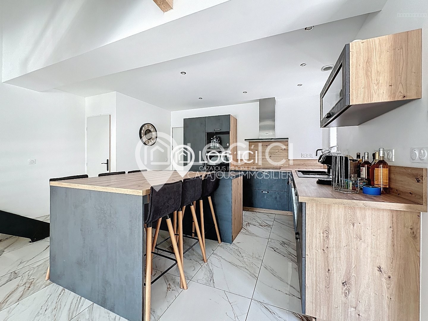 ARROS DE NAY - Vente Maison T3 rénovée sur terrain clos de 575 m2 — photo 5