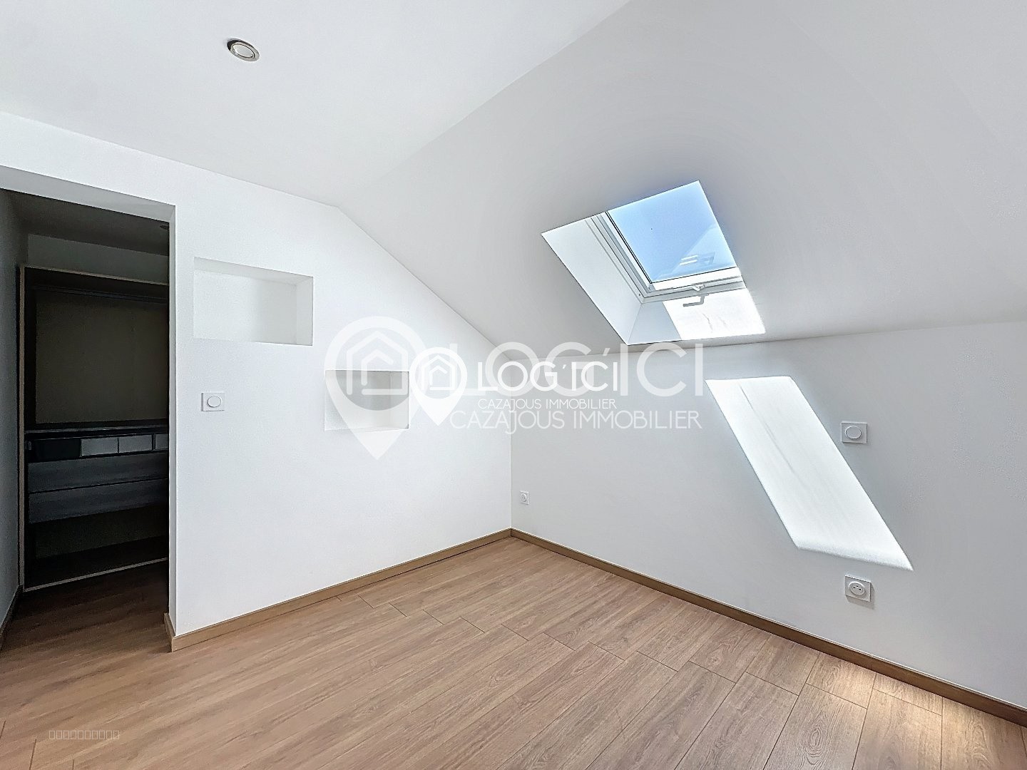 ARROS DE NAY - Vente Maison T3 rénovée sur terrain clos de 575 m2 — photo 8