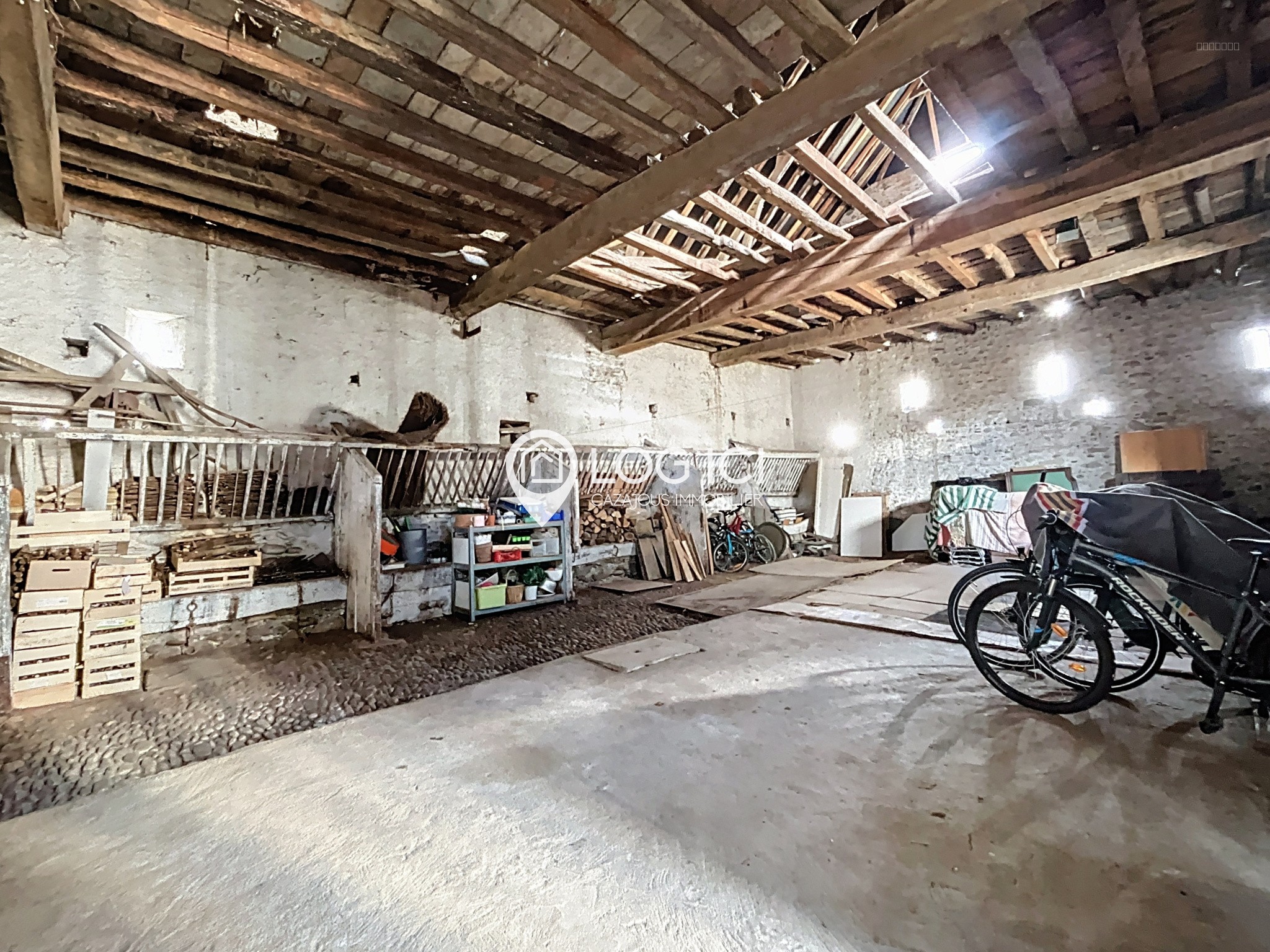 IGON - Vente d'un enclos béarnais rénové avec piscine — photo 19