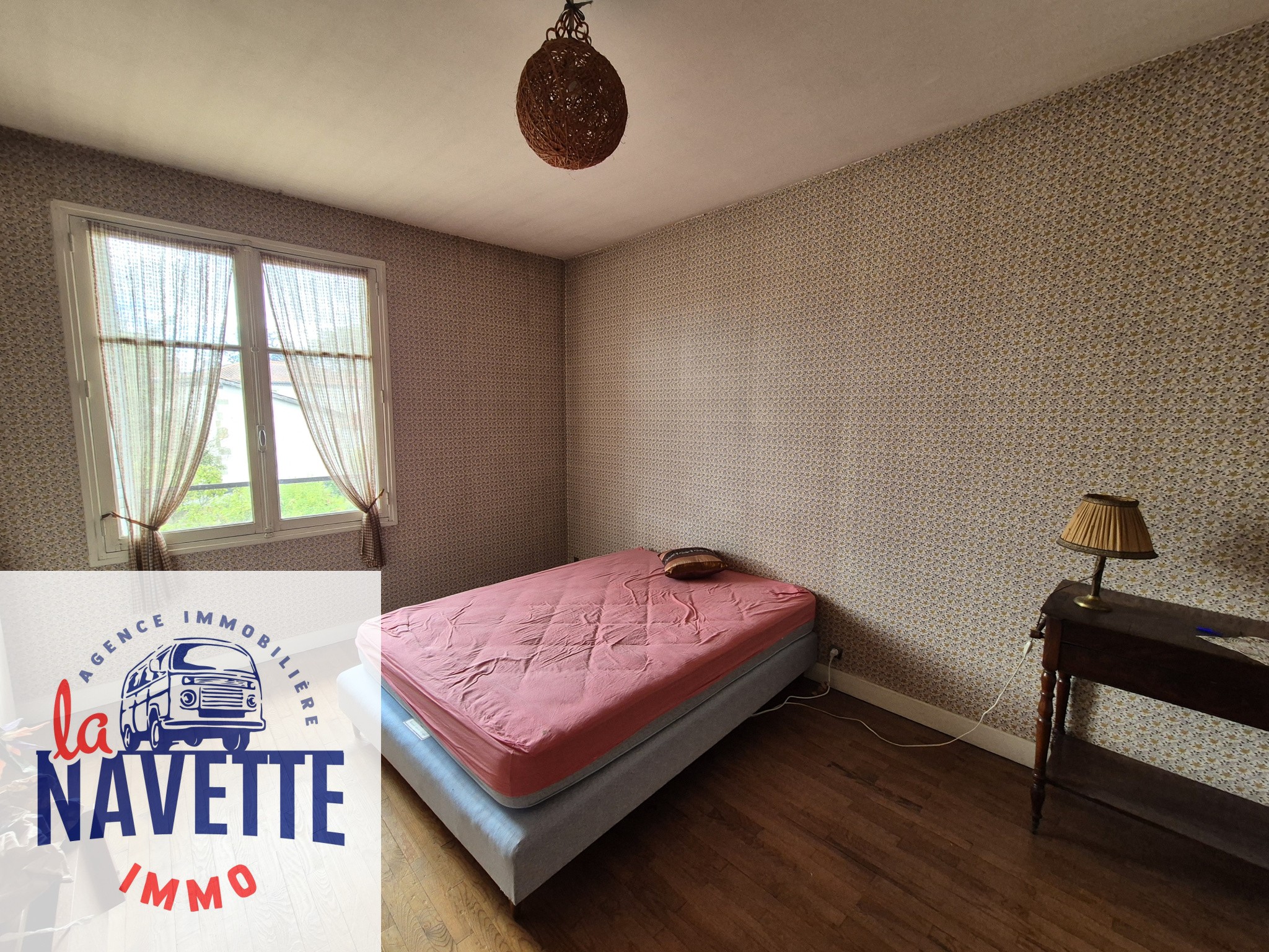 Ensemble immobilier avec charme et volumes, Cour fermée, sans vis-à-vis — photo 13