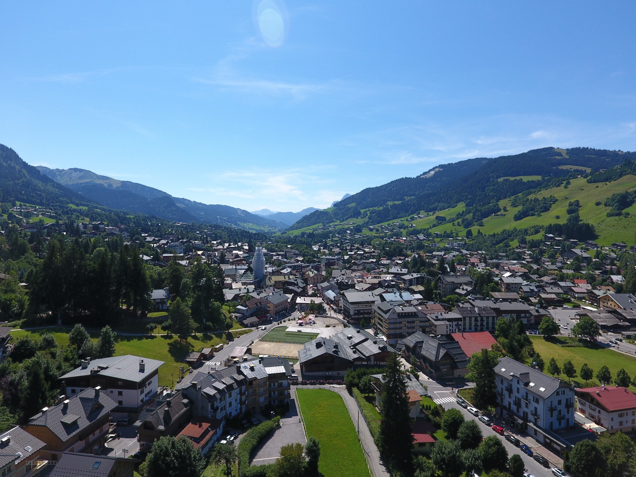 Appartement récent d’exception   4 pièces en rez-de-jardin   Cœur de village   Megève — photo 2