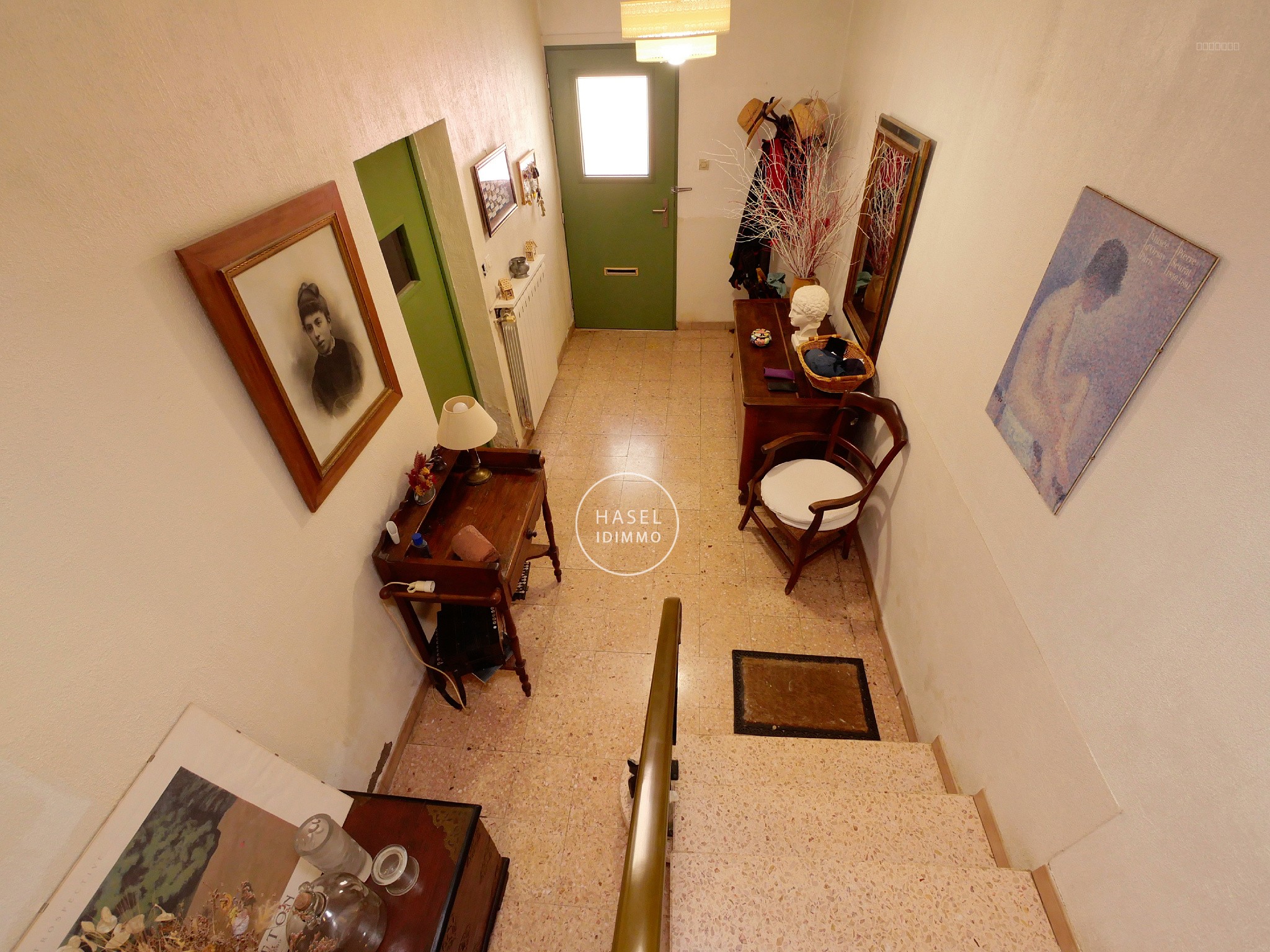 Pomérols, centre historique, maison de village traversante prête à vivre avec grand garage et belle terrasse — photo 11