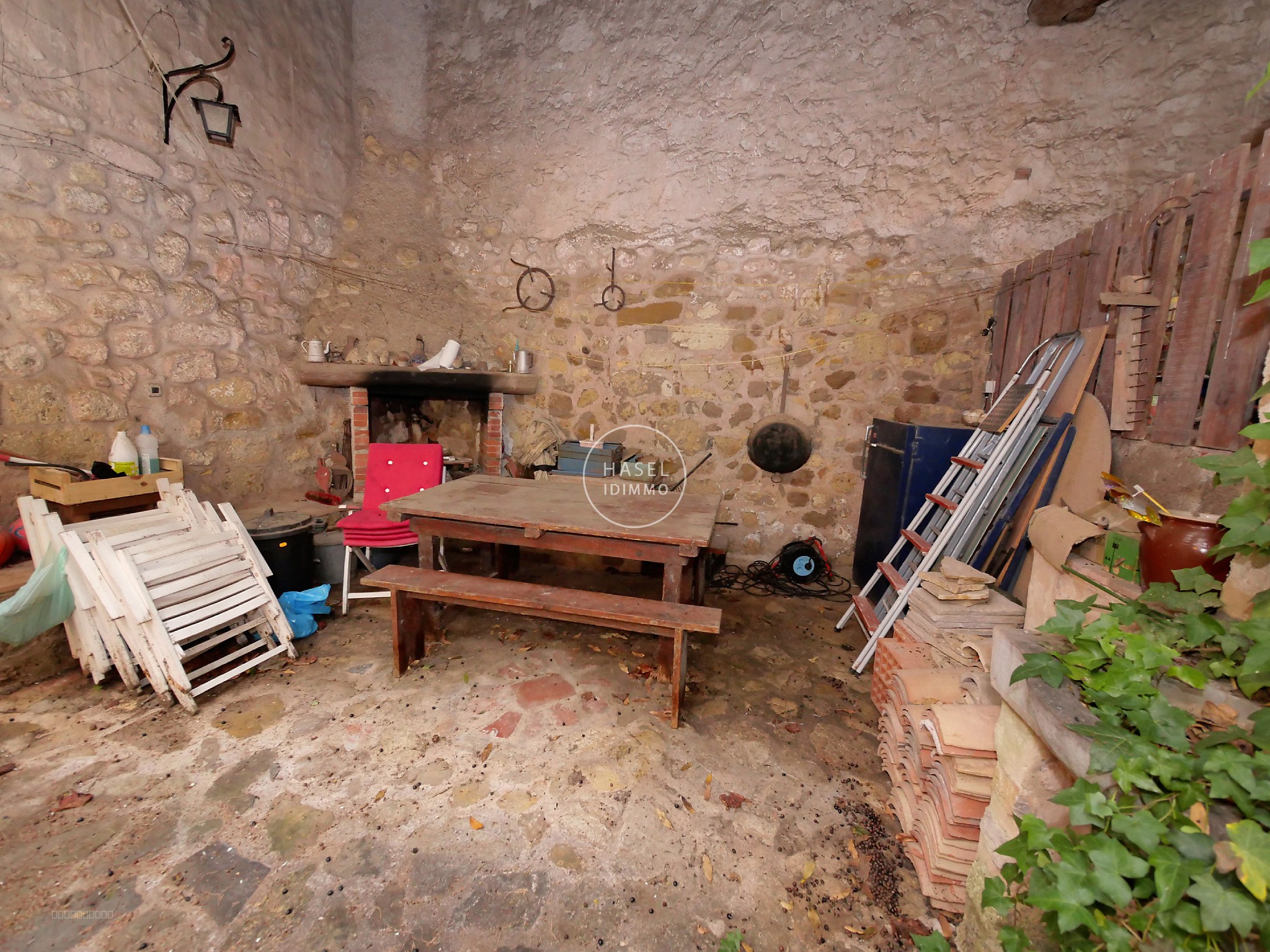 Castelnau de Guers, secteur Pézenas, centre historique, deux maisons typiques autour d'une grande cour à l'abr — photo 10