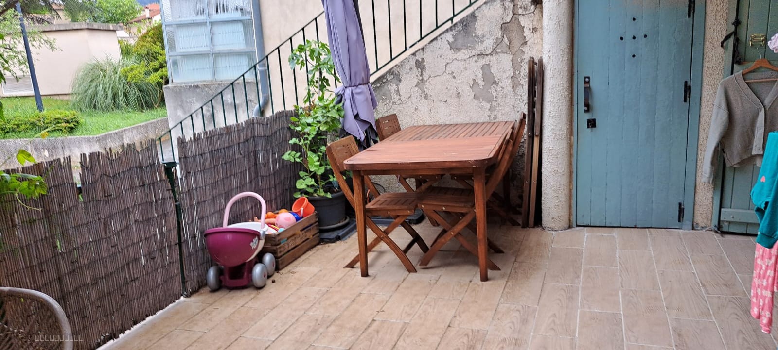 Avec terrasse, garage et cave. — photo 2