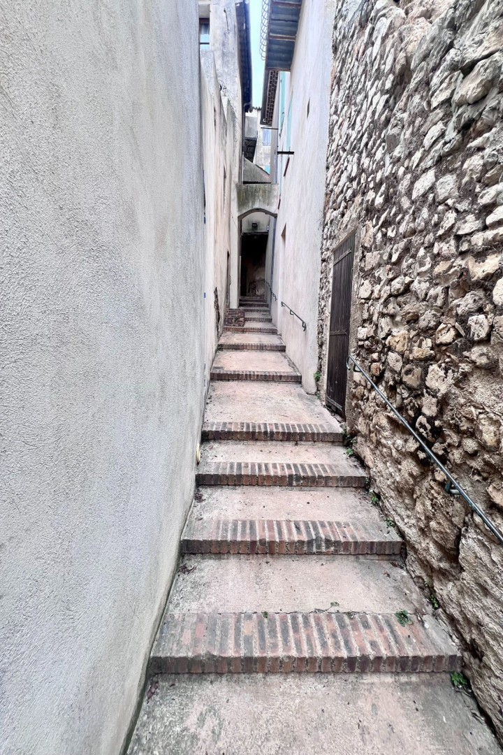 En R+ 1. — photo 7
