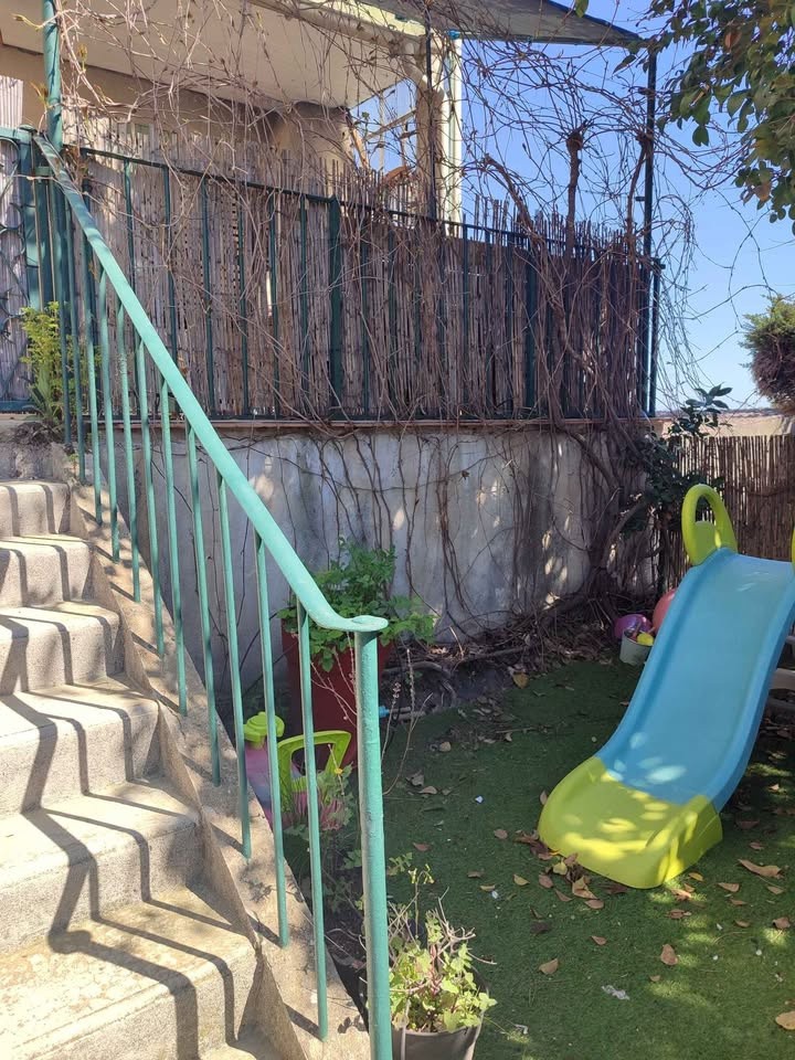 Avec terrasse, garage et cave. — photo 18