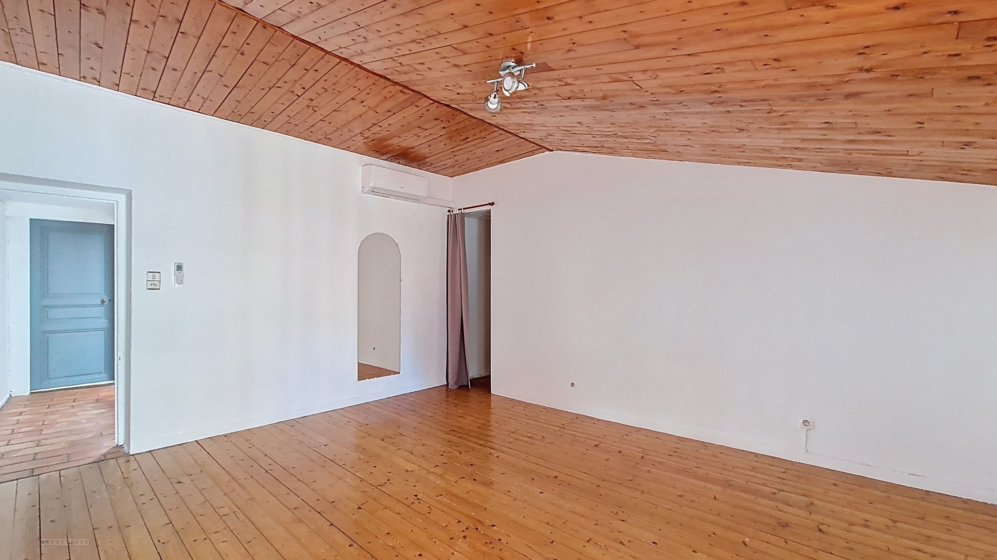 T4 + studio indépendant — photo 16
