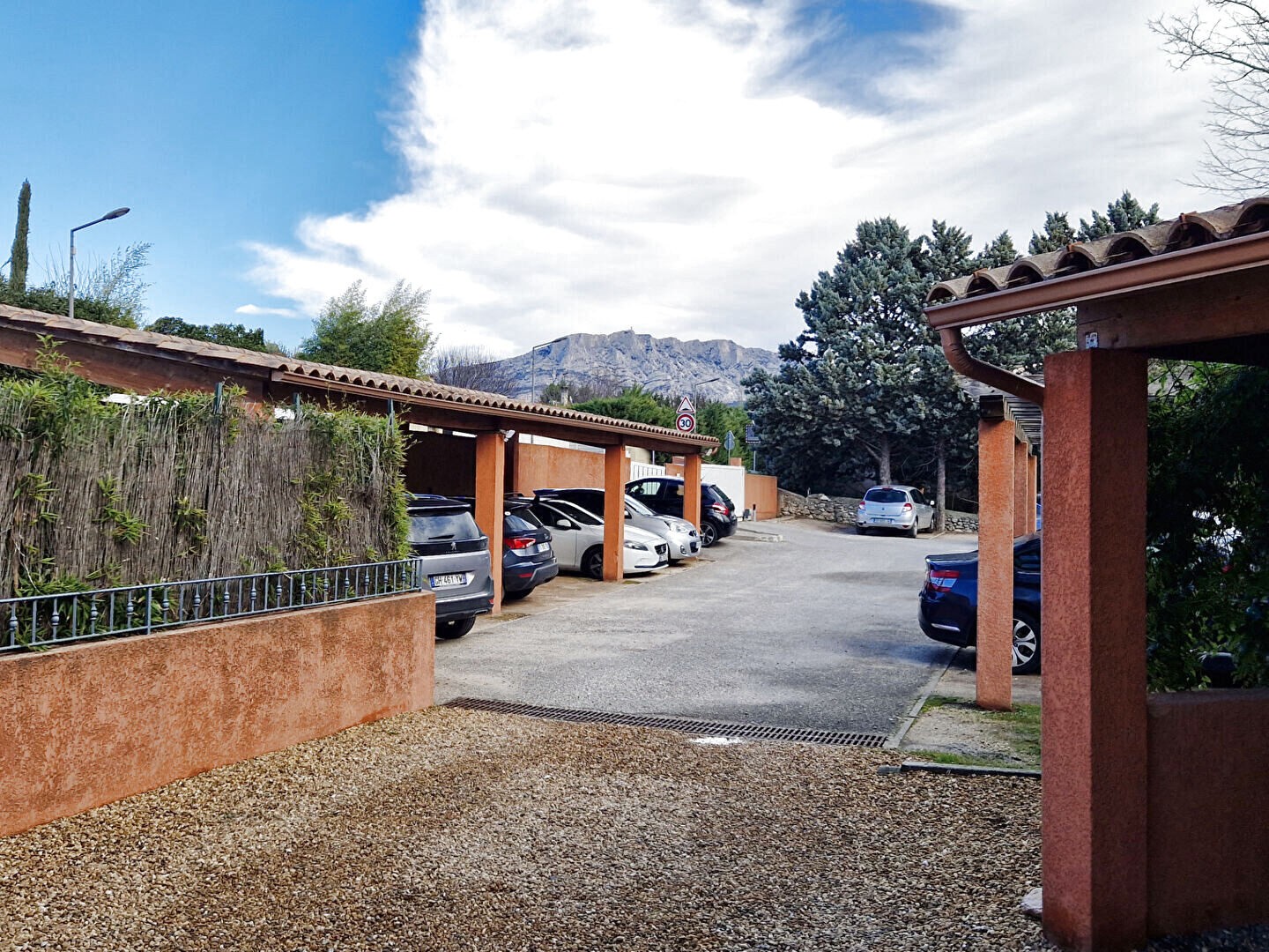 Avec 2 places de parking — photo 9