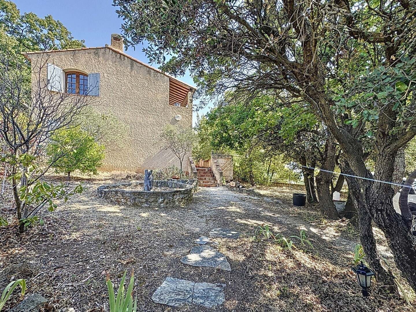 Avec terrasse de 10 m2 et garage — photo 2