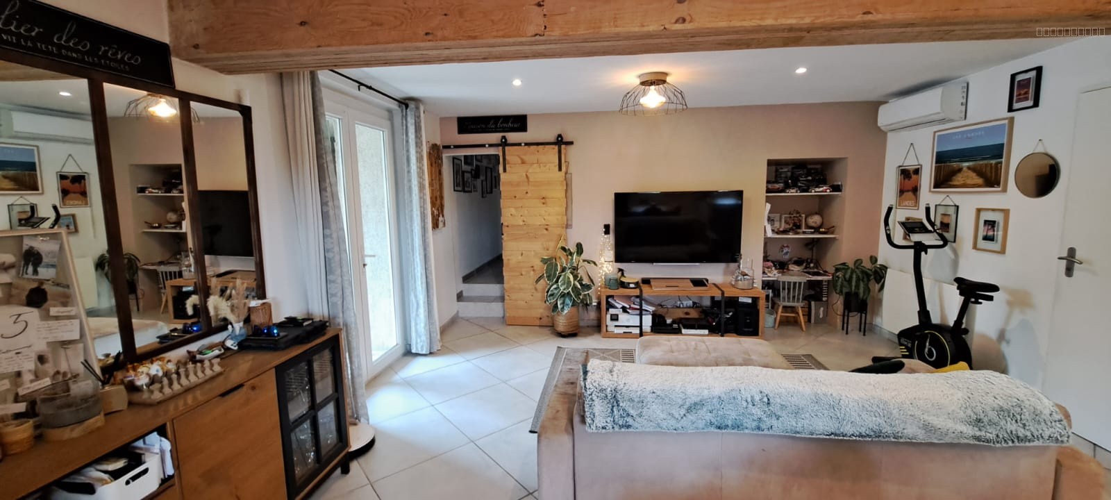 Avec terrasse, garage et cave. — photo 3
