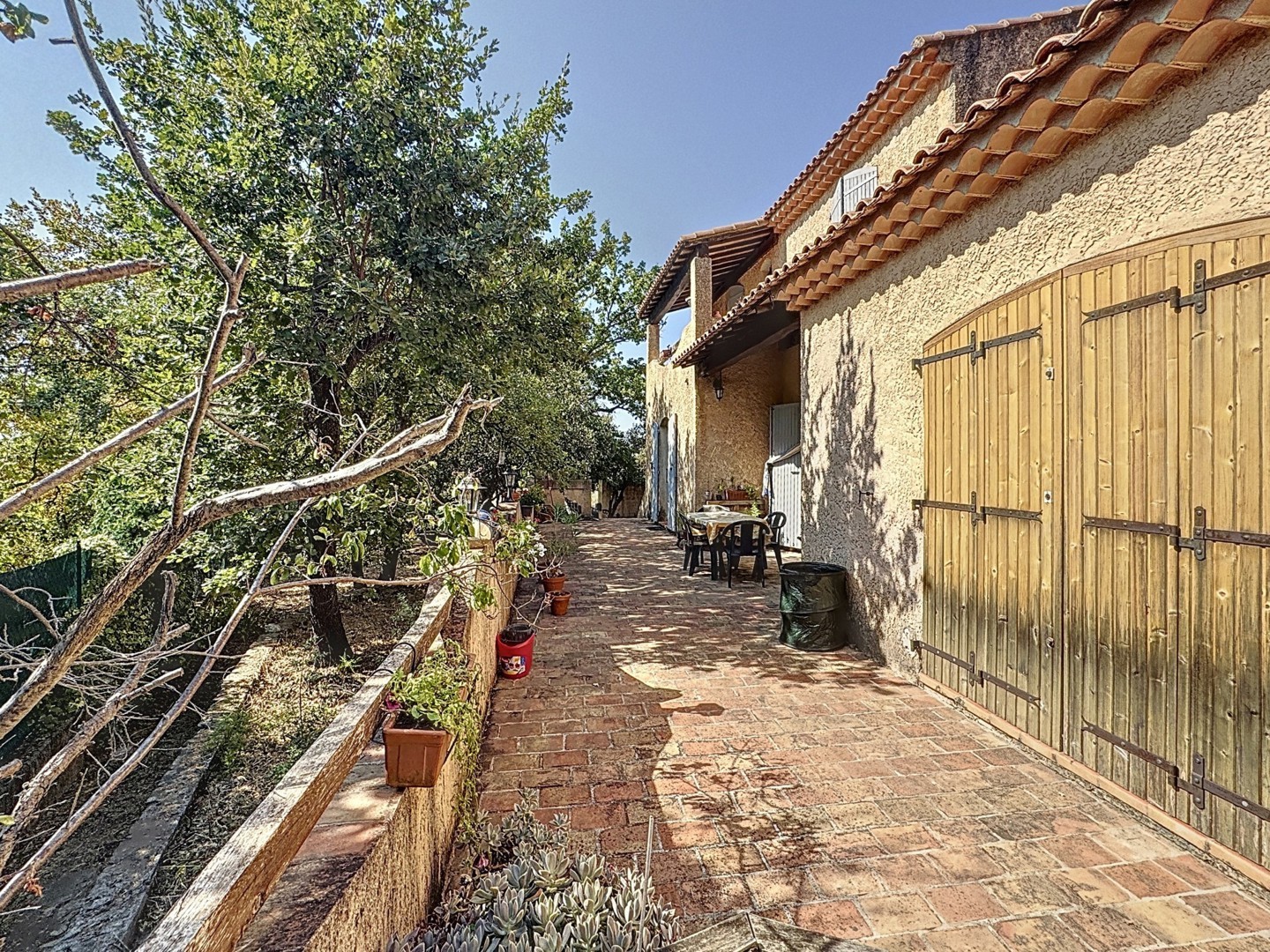 Avec terrasse de 10 m2 et garage — photo 17