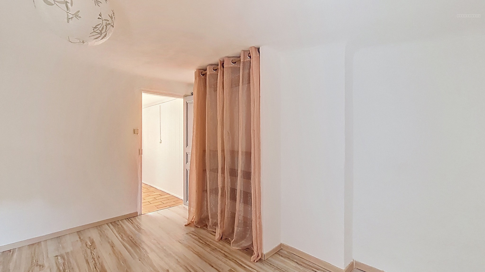 T4 + studio indépendant — photo 11