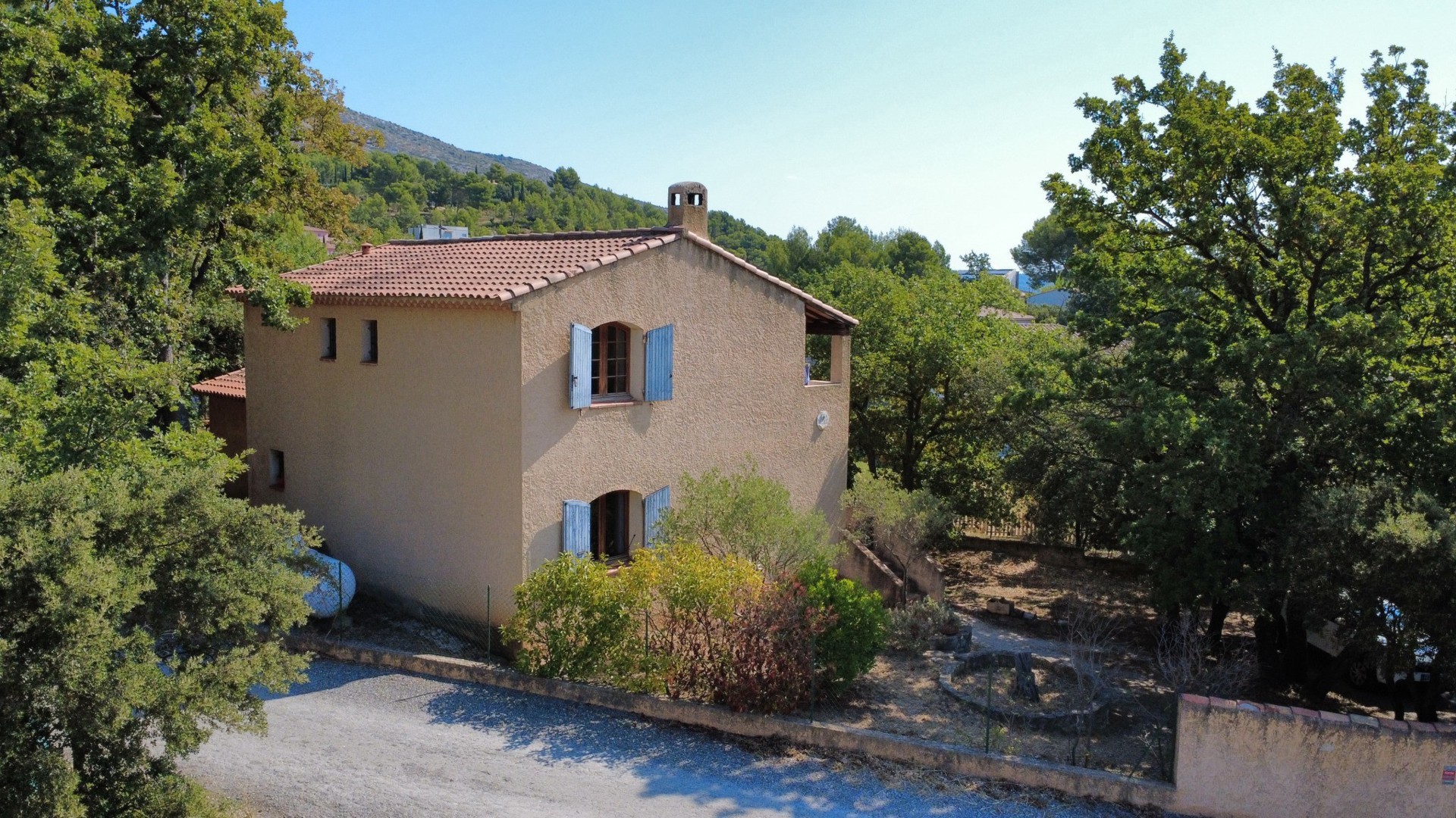 Avec terrasse de 10 m2 et garage — photo 19