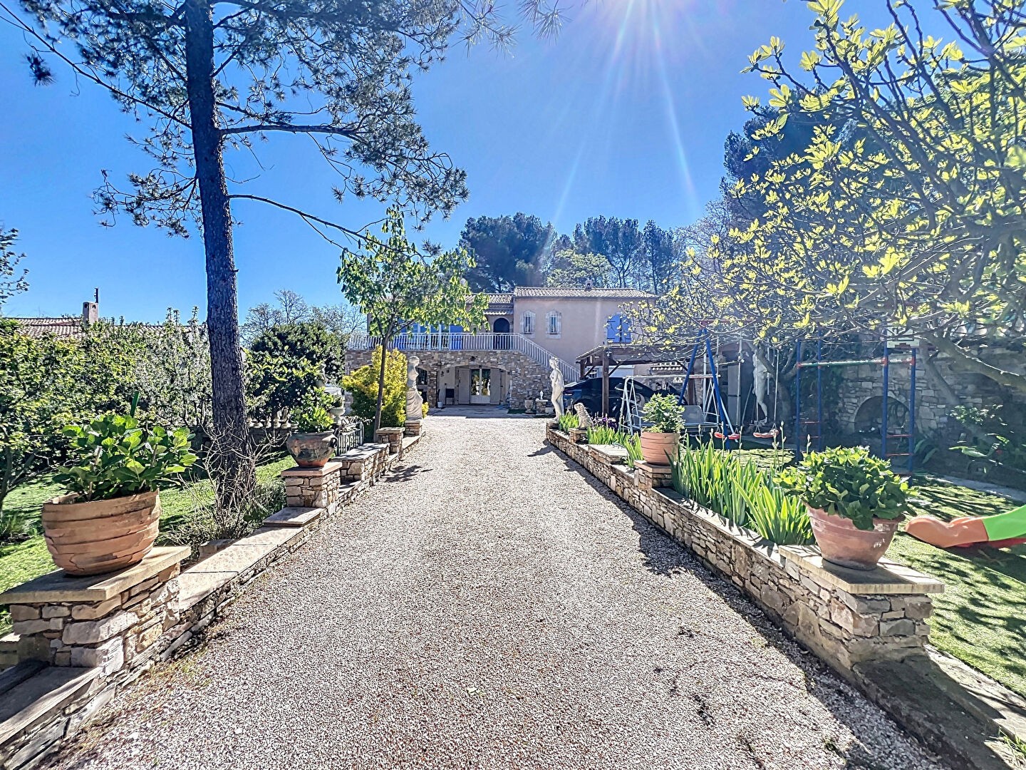 Sur un terrain de 1500 m2. — photo 20