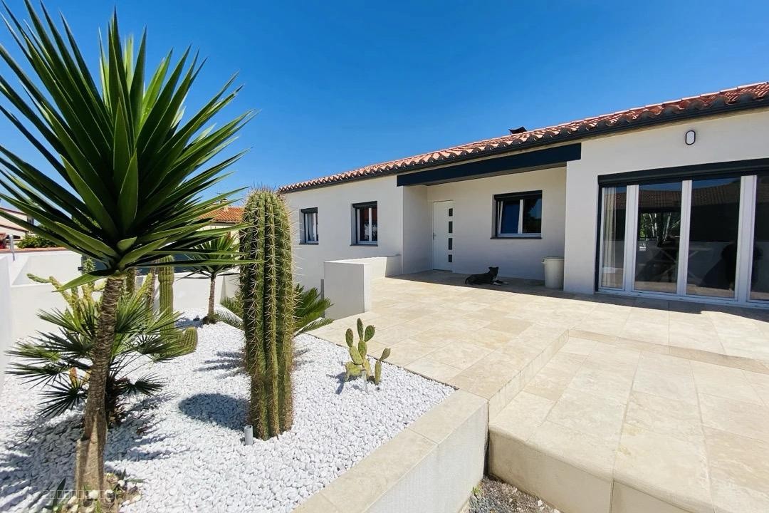 Superbe villa de standing sur la commune de Bompas piscine et grand sous-sol ! — photo 8