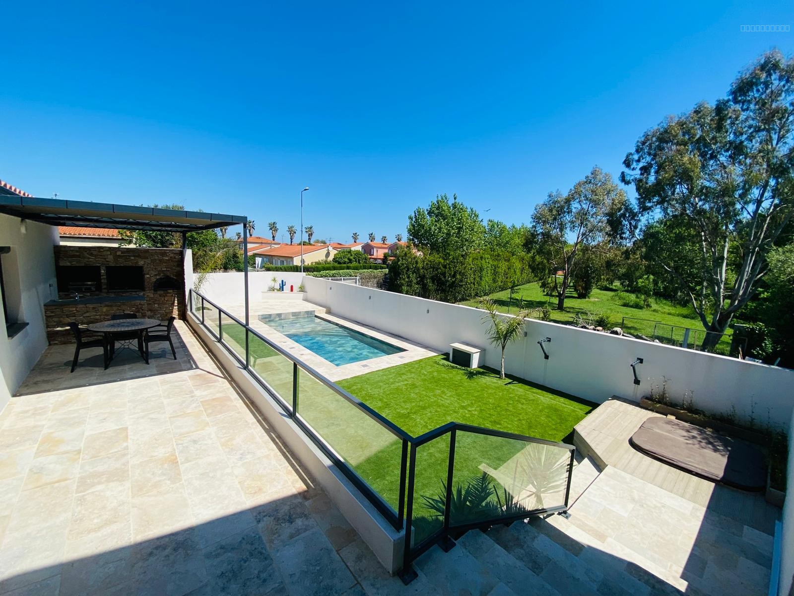 Superbe villa de standing sur la commune de Bompas piscine et grand sous-sol ! — photo 9