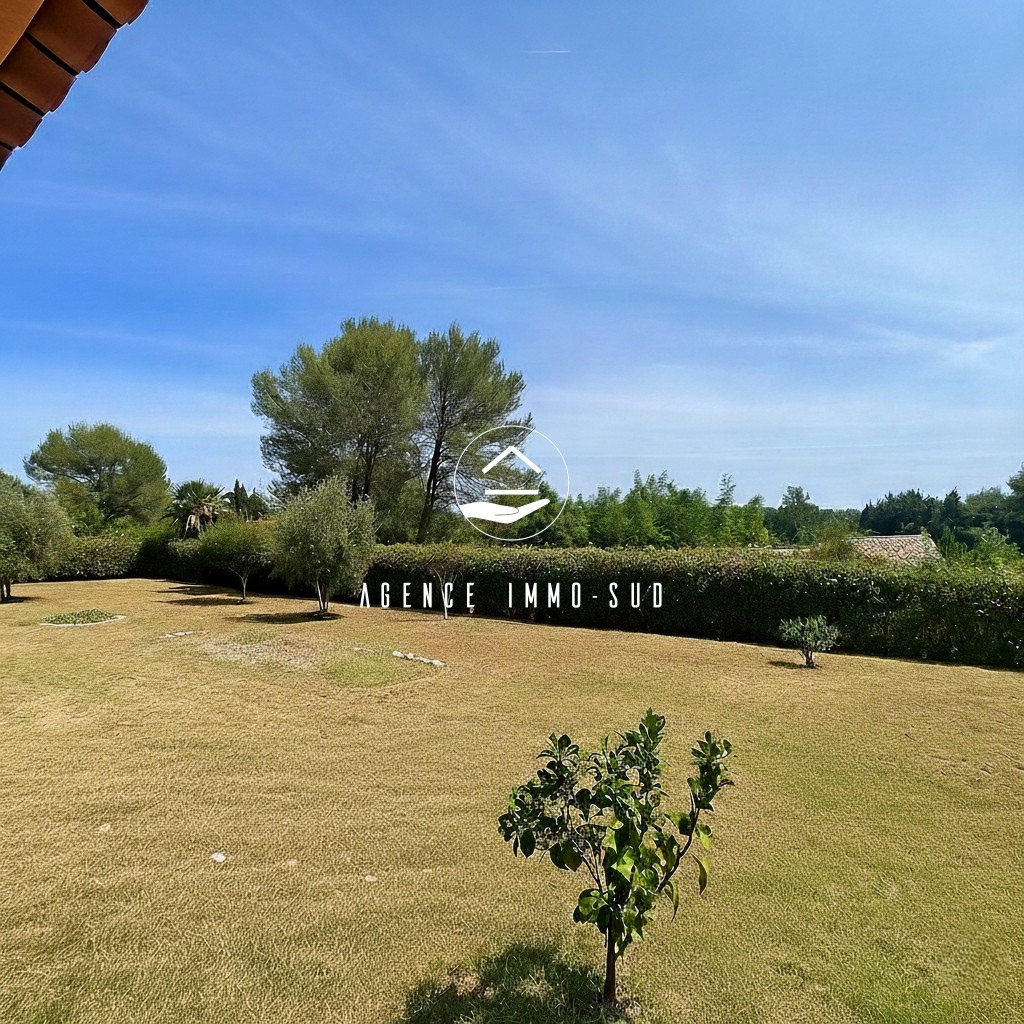 Maison de Plain-pied de 188m2 sur un terrain plat de 2185m2 à vendre à Bagnols-en-forêt — photo 2