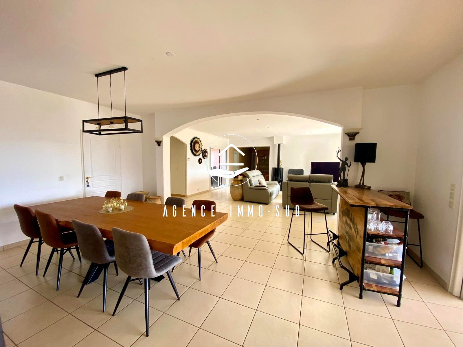 Maison de Plain-pied de 188m2 sur un terrain plat de 2185m2 à vendre à Bagnols-en-forêt — photo 3