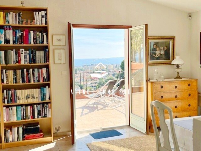 Beau 3 pièces de 72m2 avec grande terrasse et vue mer — photo 15