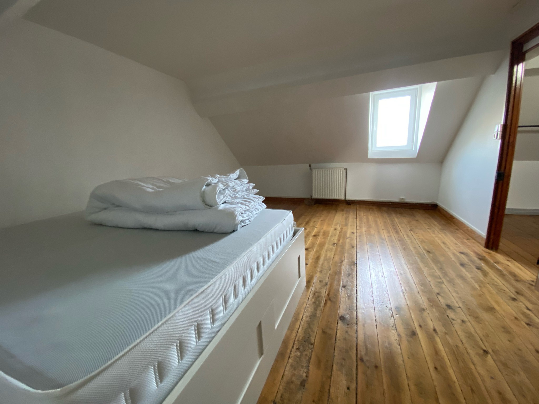 Maison rénovée avec grande pièce — photo 11
