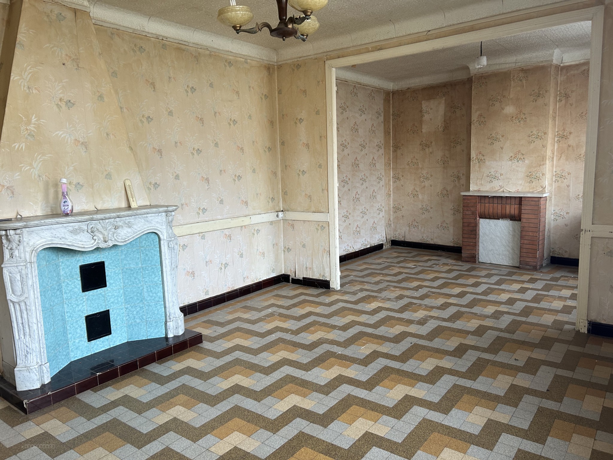 Maison en briques à rénover avec du potentiel — photo 2