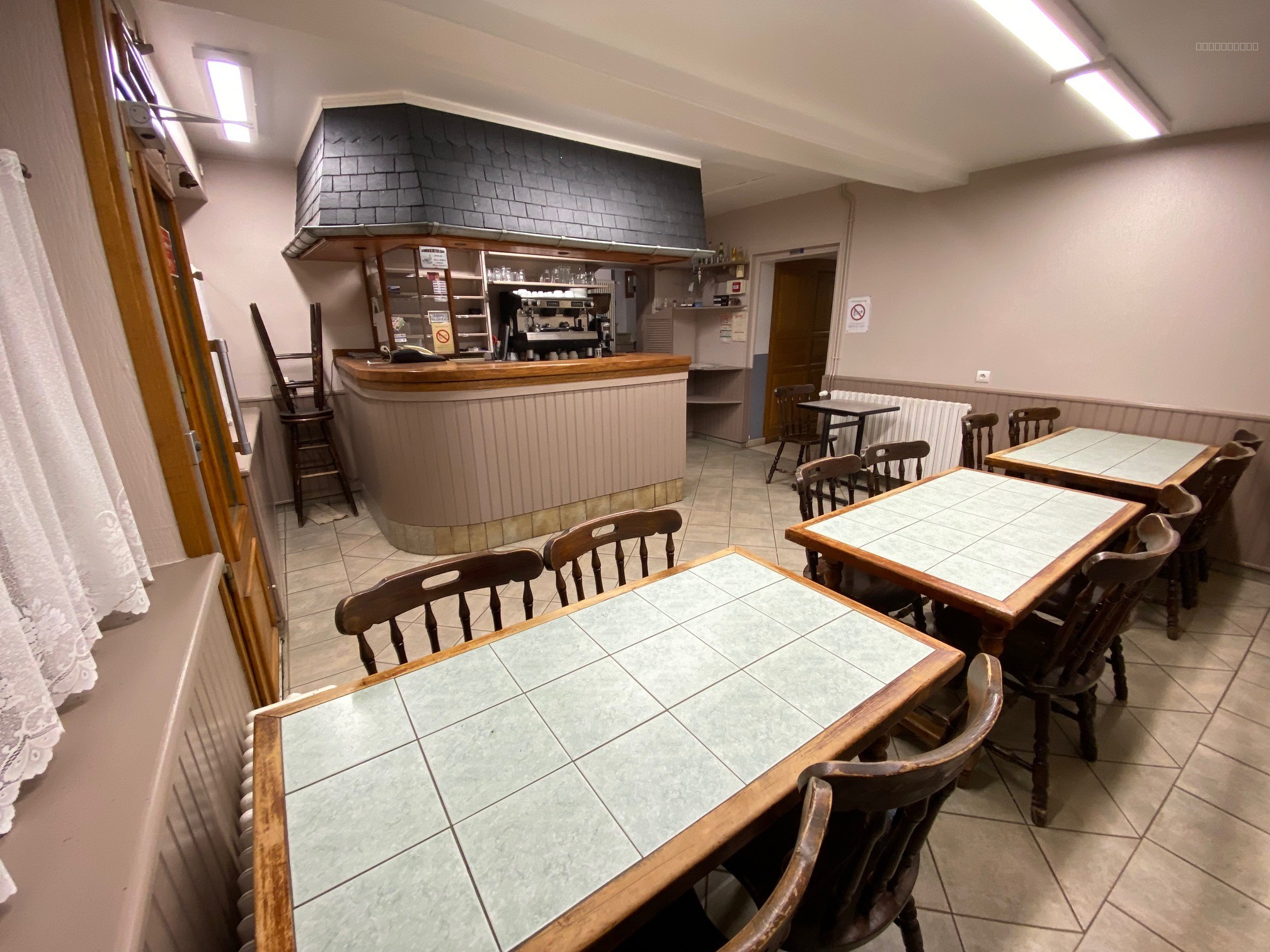 MURS RESTAURANT AVEC LICENCE ET MATERIEL — photo 5