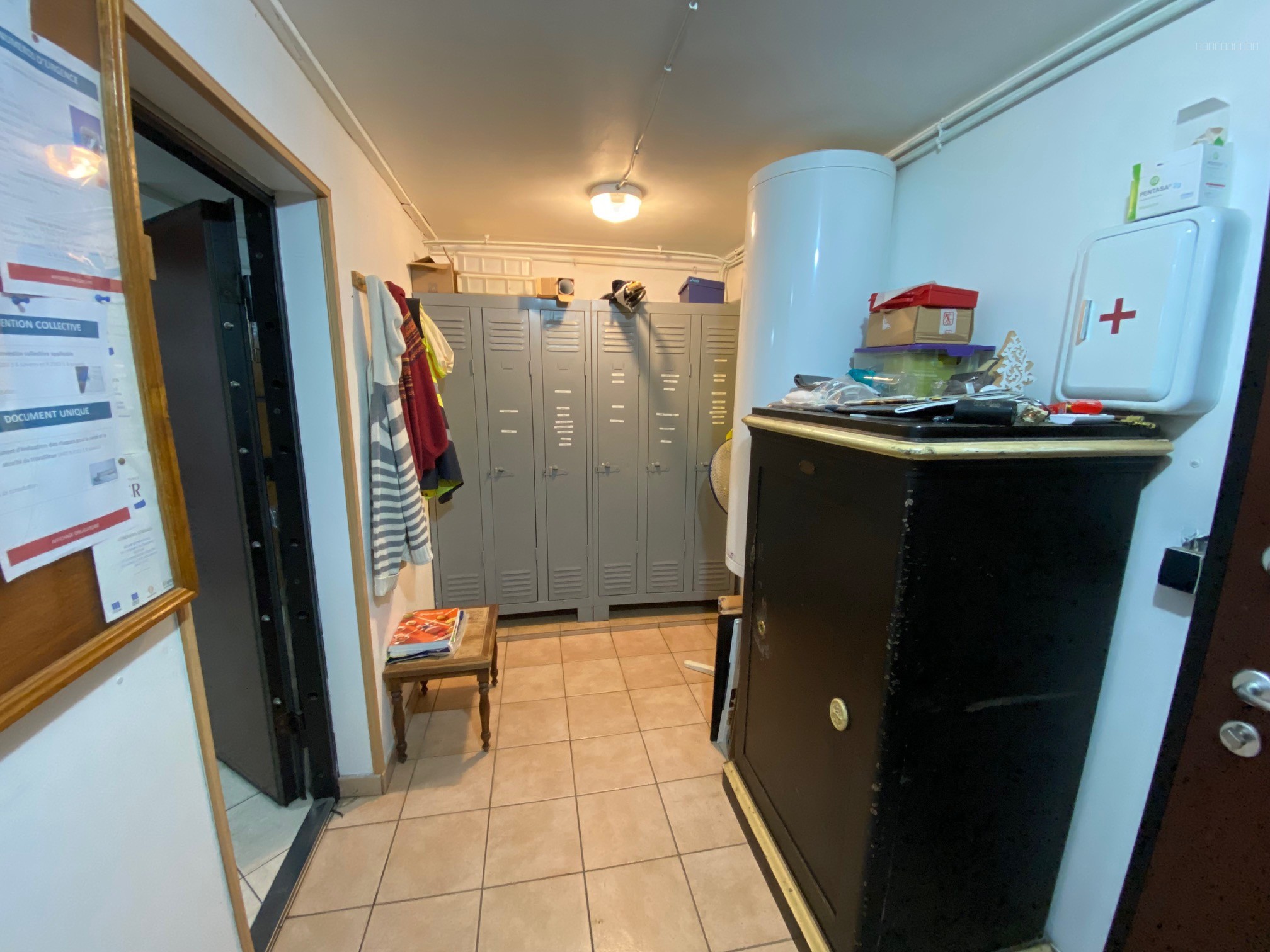 MURS RESTAURANT AVEC LICENCE ET MATERIEL — photo 13