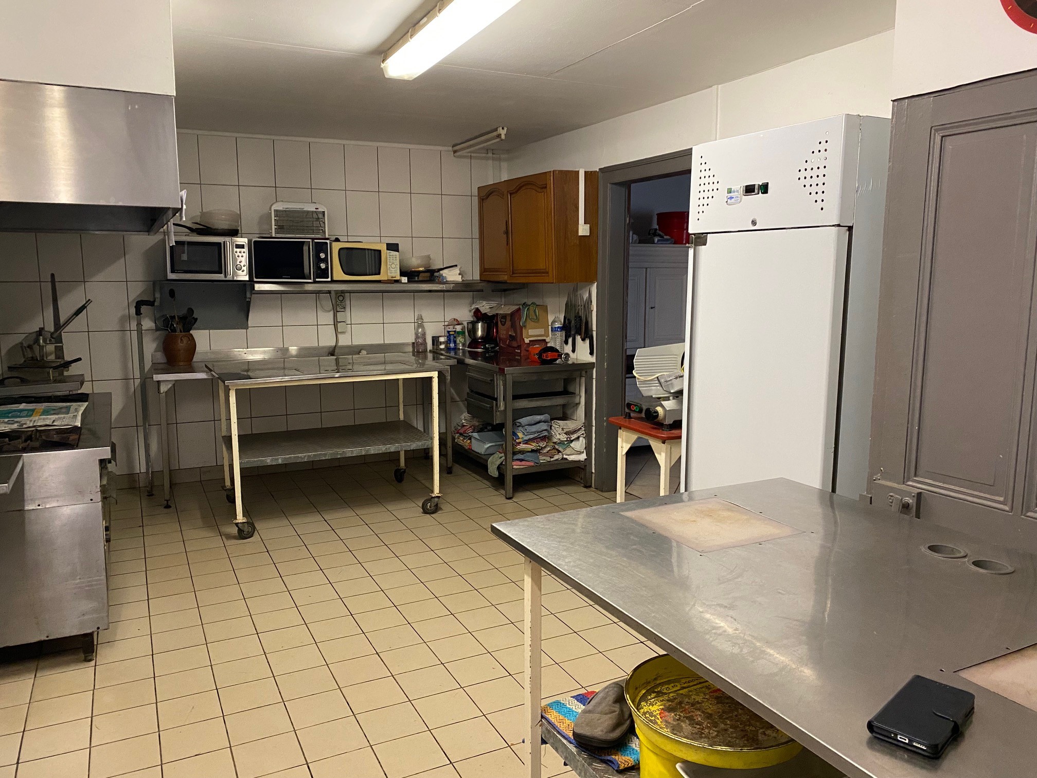 MURS RESTAURANT AVEC LICENCE ET MATERIEL — photo 11