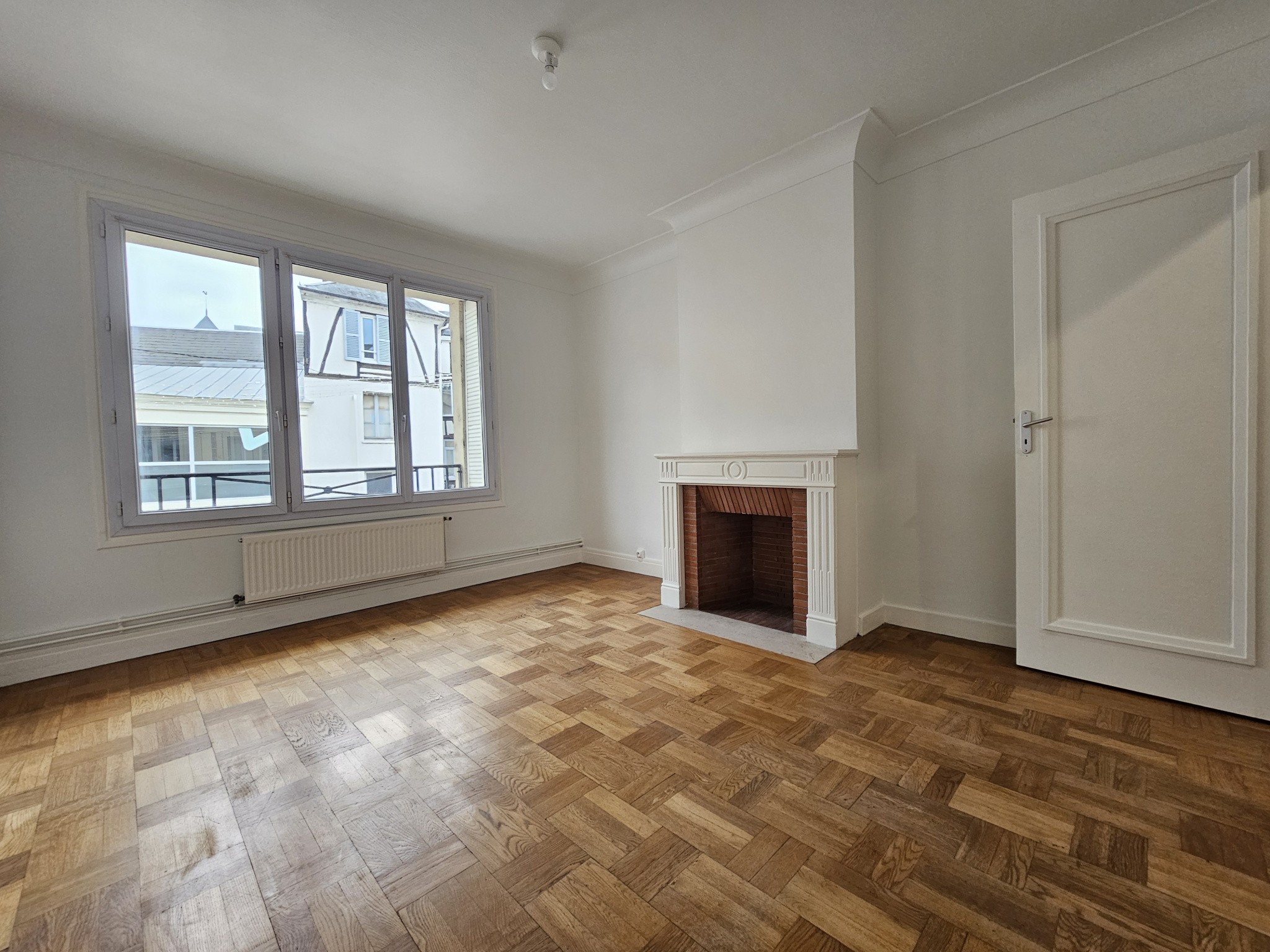 Appartement de 121 m2 avec 3 chambres en hyper centre de Vernon très lumineux — photo 3
