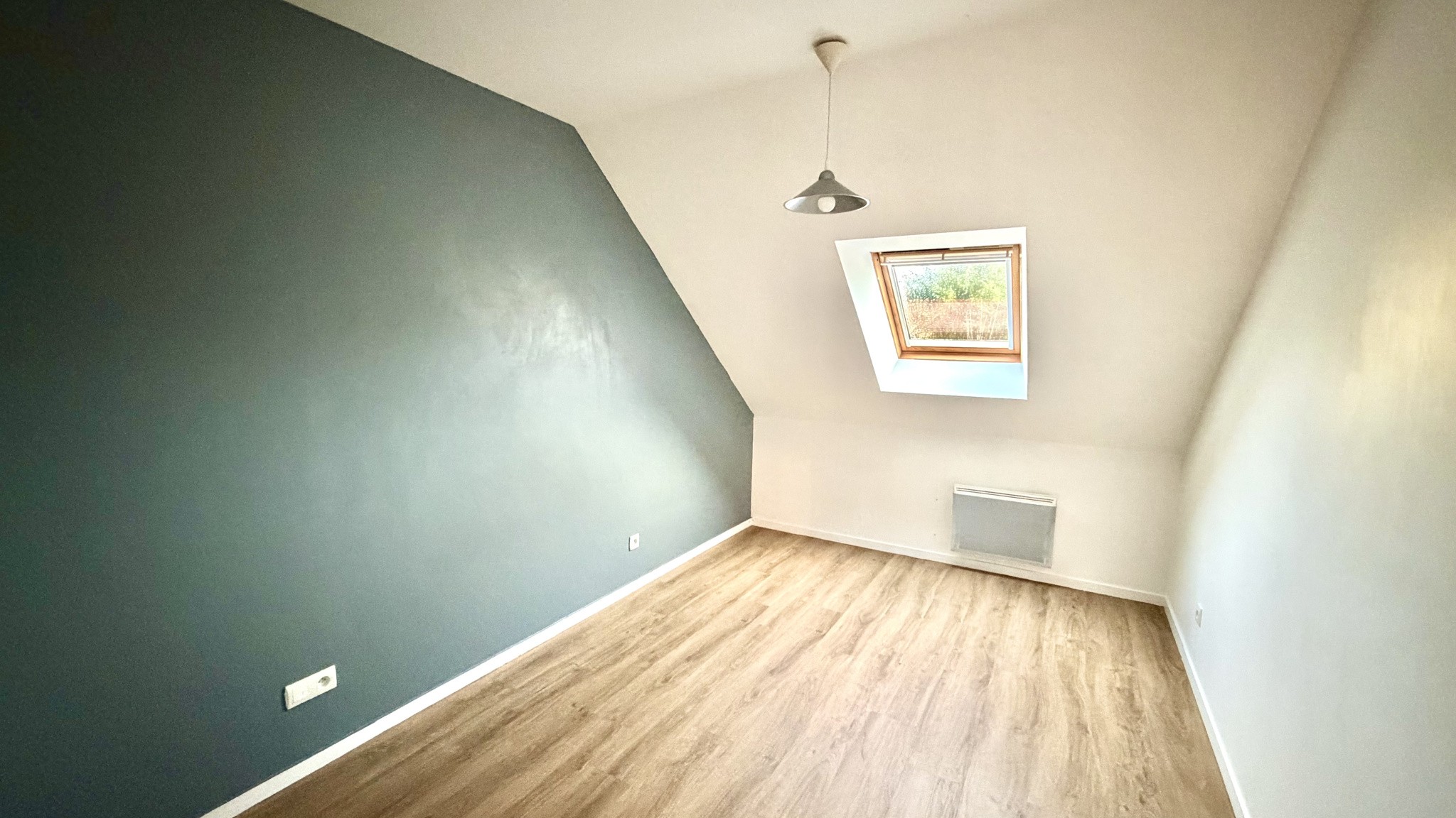 A VENDRE MAISON RÉCENTE BOUCHEMAINE-PRUNIERS — photo 8