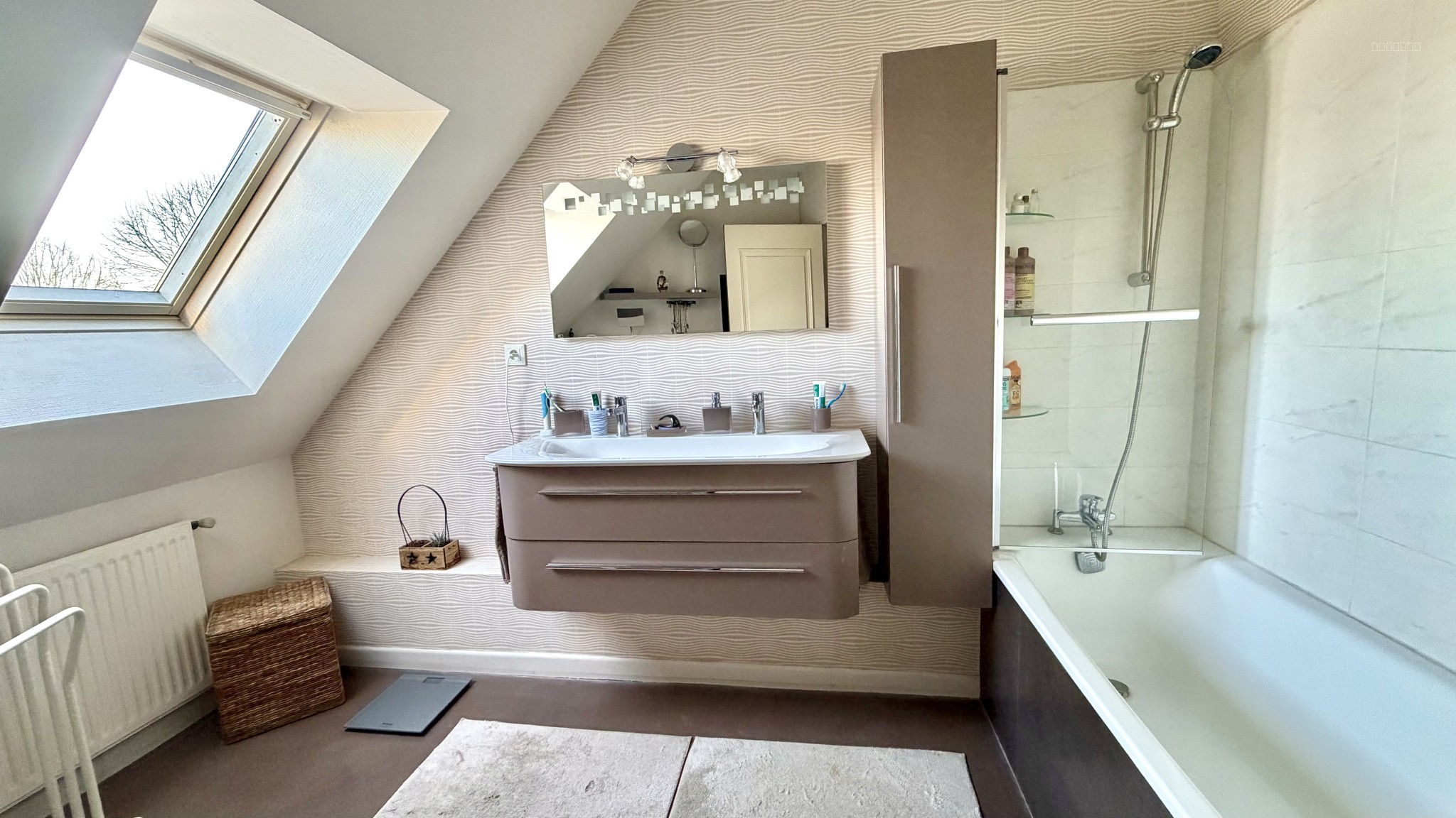 A VENDRE MAISON BEAUCOUZÉ — photo 7
