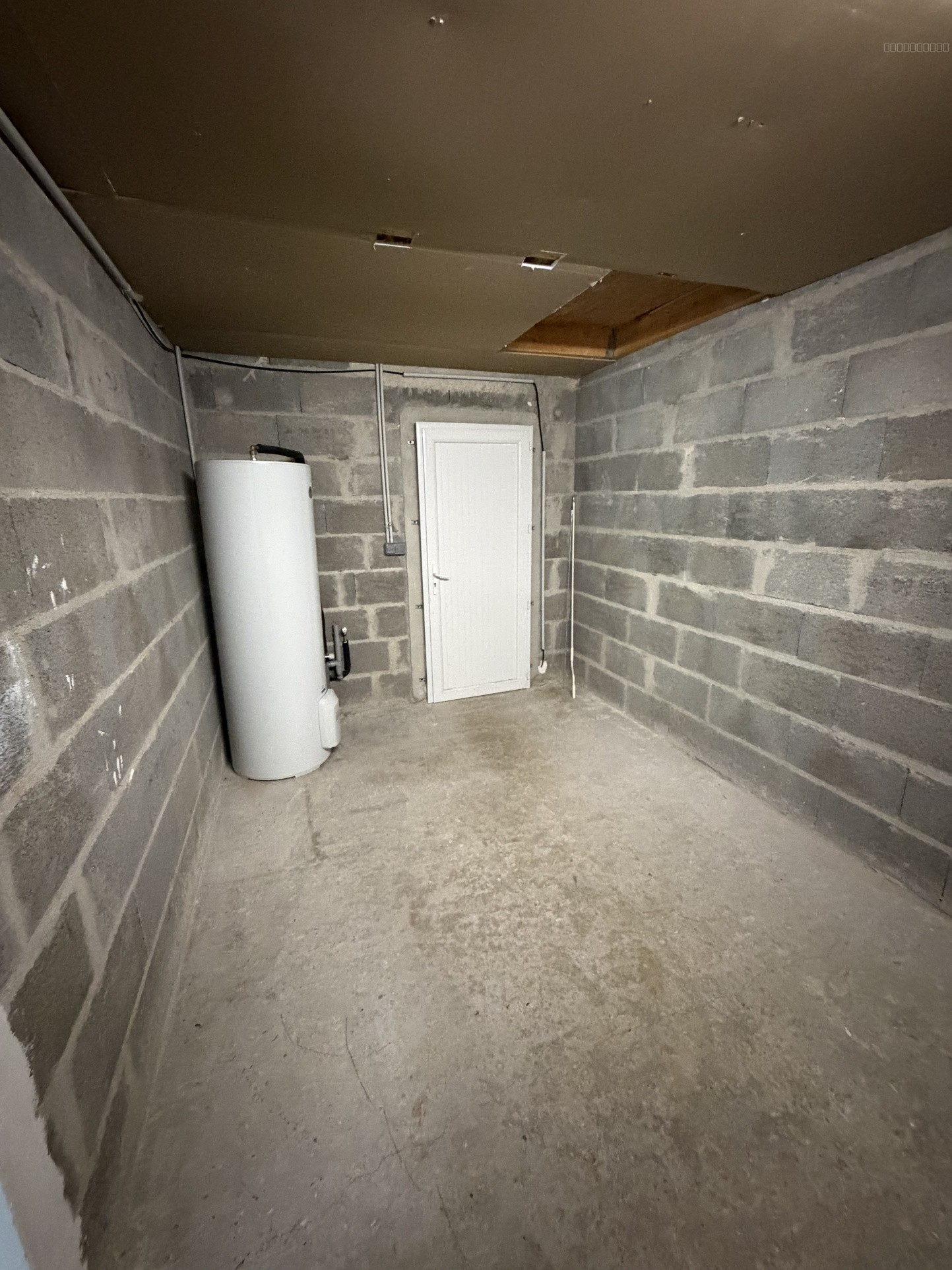 A VENDRE MAISON RÉCENTE BOUCHEMAINE-PRUNIERS — photo 9