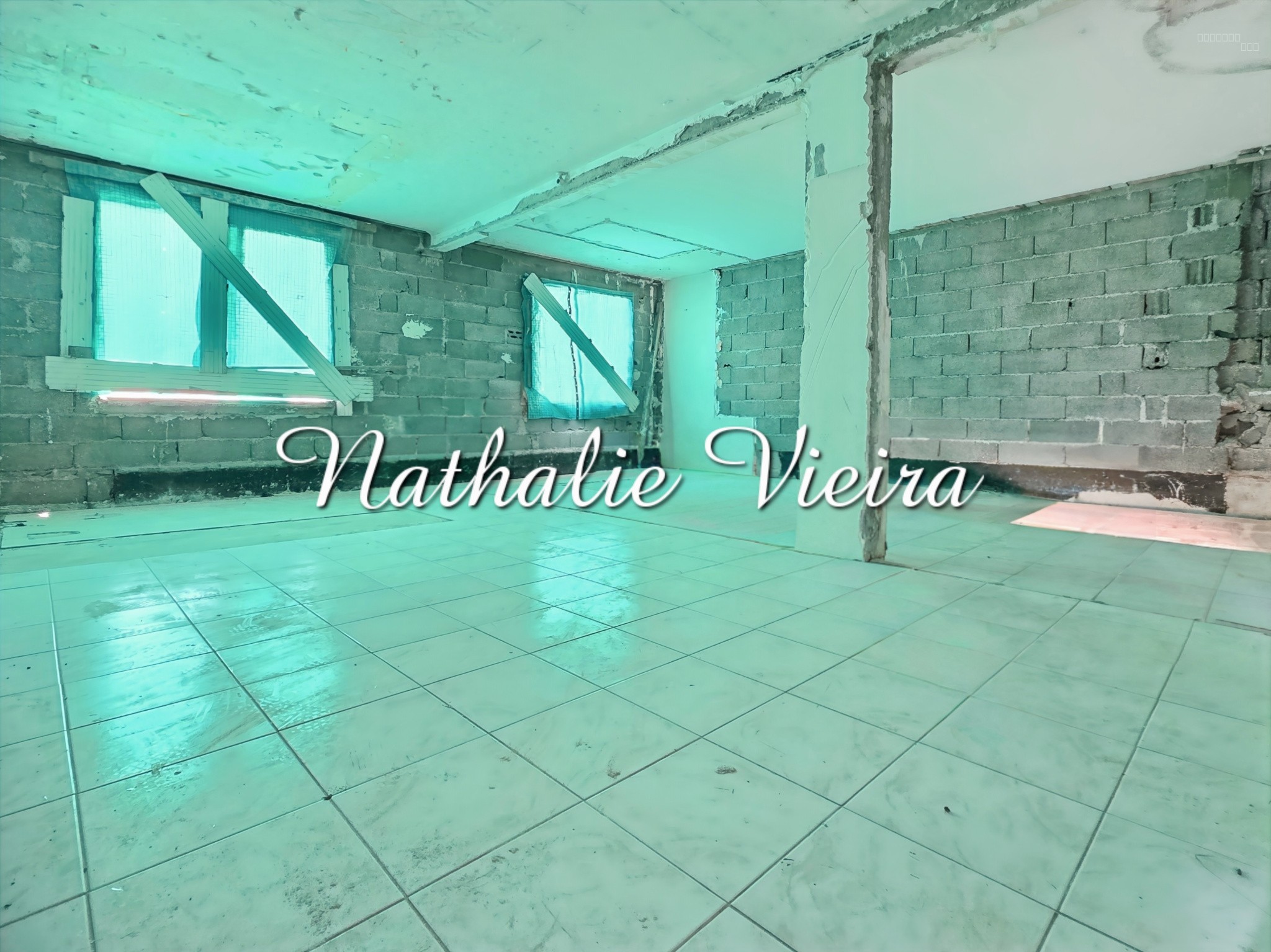 A RENOVER - APARTEMENT 90 m2 AVEC 50 m2 DE TERRASSES — photo 7