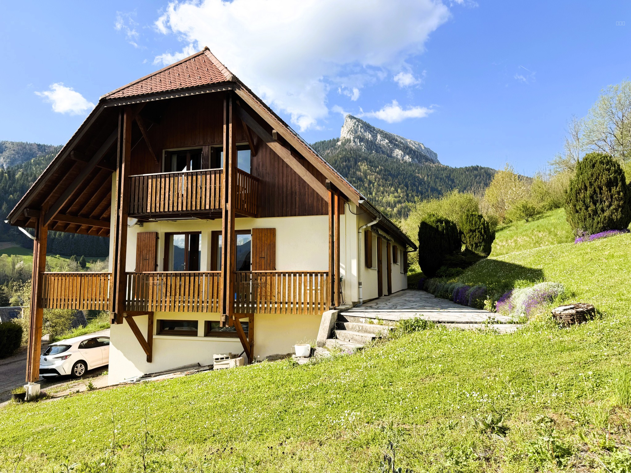 St Pierre de Chartreuse, Côteau Sud centre village, superbe villa d'architecte avec vue exceptionnelle — photo 5