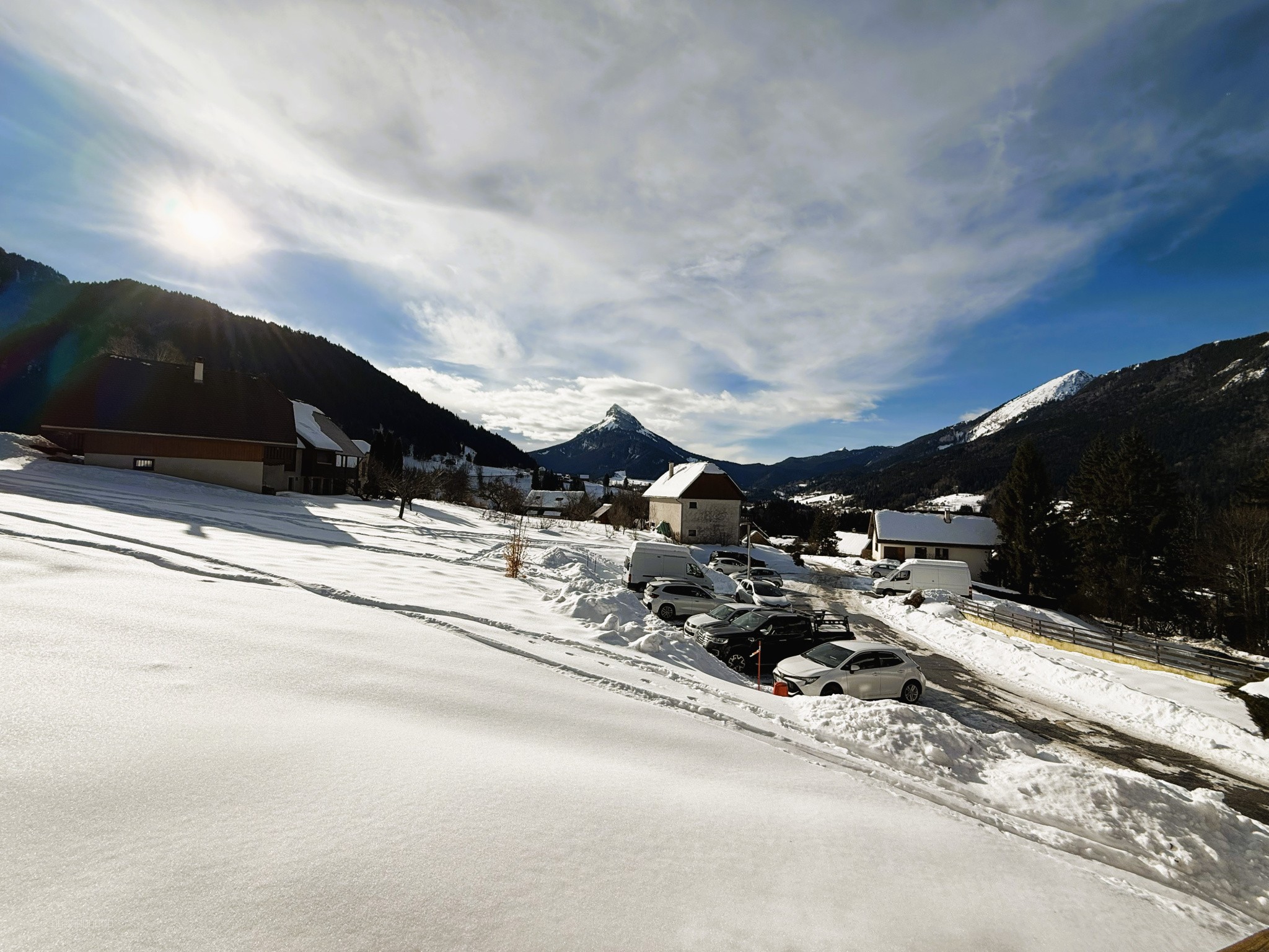 St Pierre de Chartreuse, Côteau Sud centre village, superbe villa d'architecte avec vue exceptionnelle — photo 2