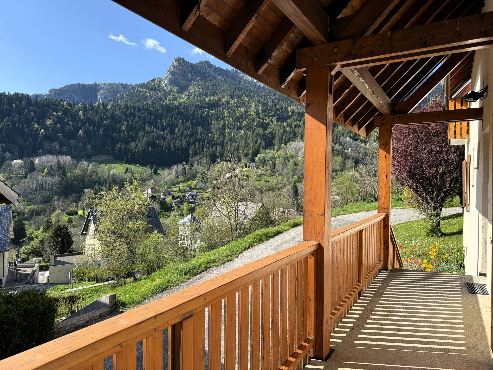 St Pierre de Chartreuse, Côteau Sud centre village, superbe villa d'architecte avec vue exceptionnelle — photo 6