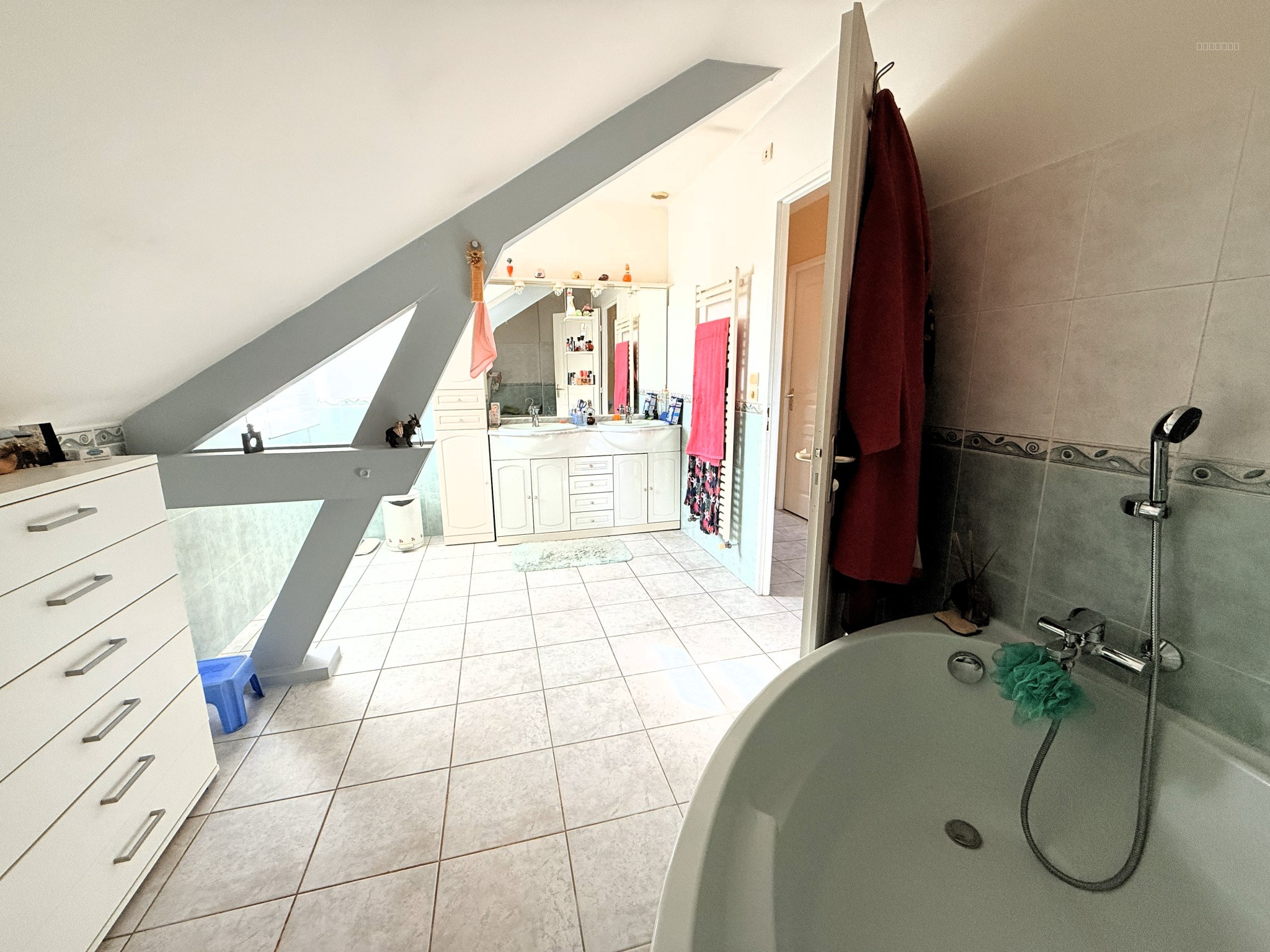 La ravoire, dans quartier calme et résidentiel, belle maison individuelle 4 chambres — photo 9