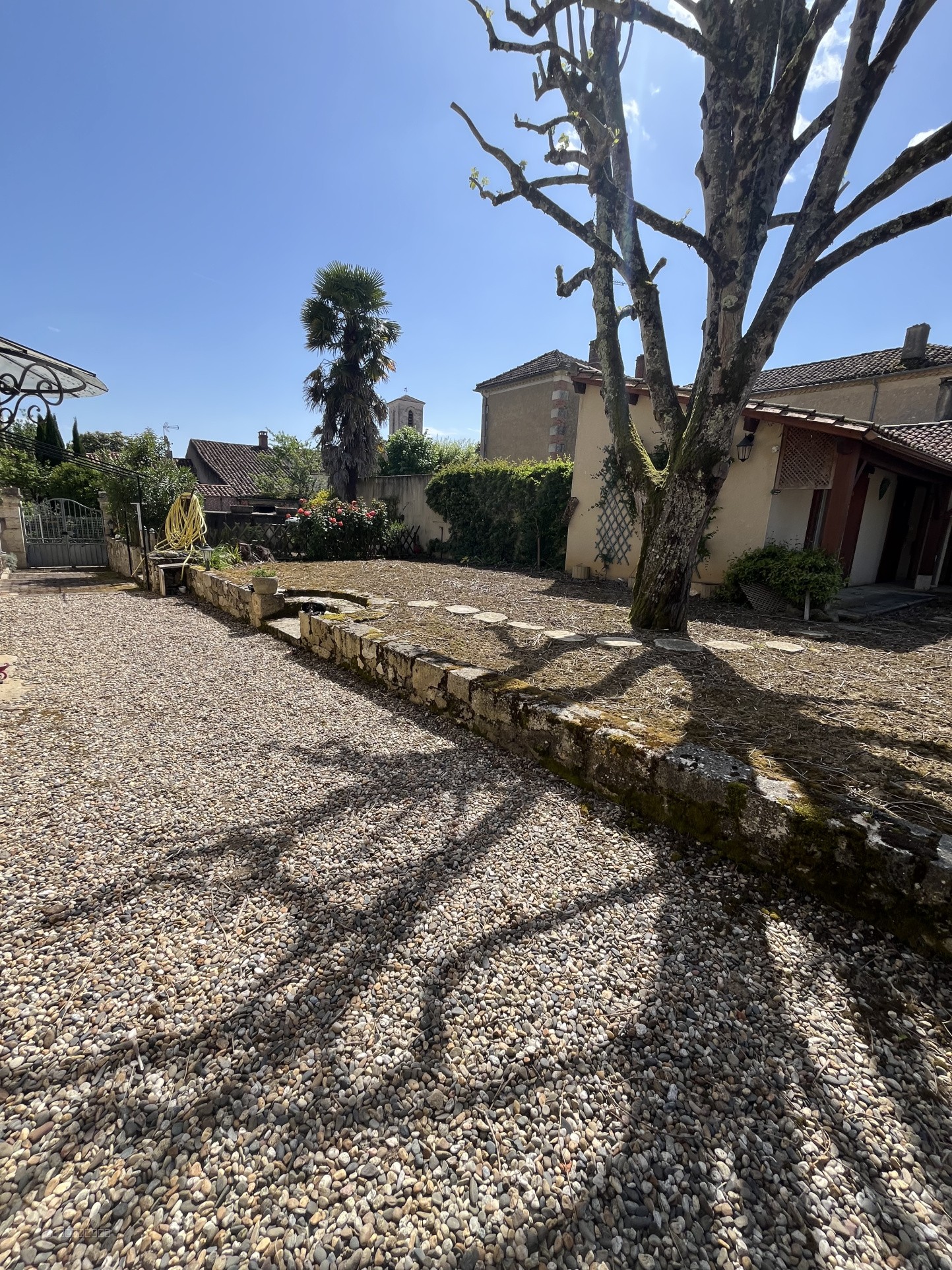 Grande maison avec piscine et dépendances — photo 4
