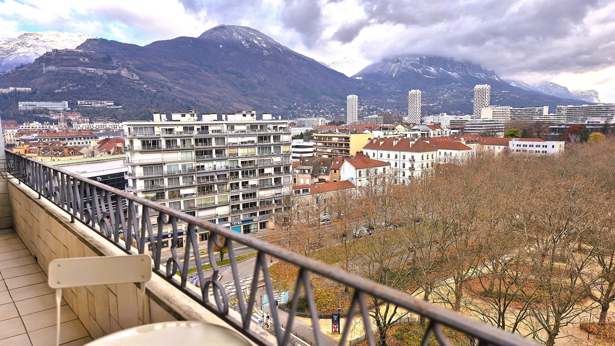 GRENOBLE PLACE PAUL MISTRAL EXCLUSIVITE — photo 7