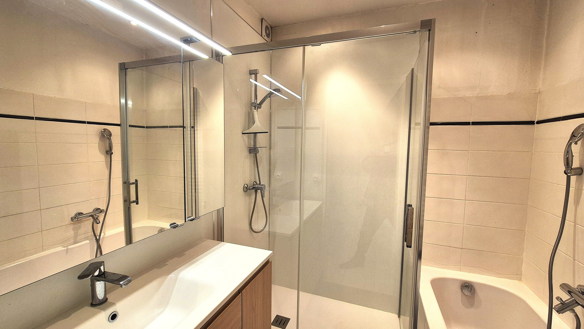 GRENOBLE PLACE PAUL MISTRAL EXCLUSIVITE — photo 6