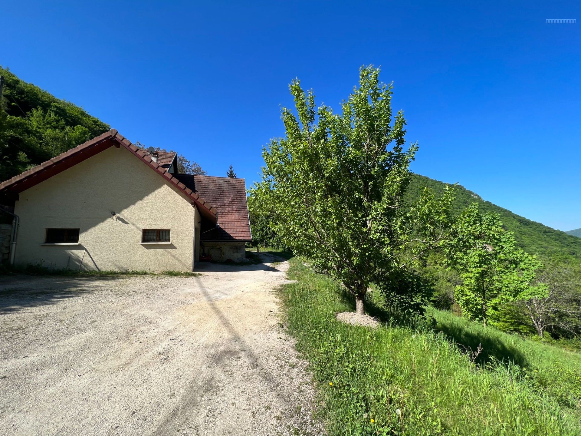 HAUT DE CORENC LIMITE SAPPEY ANCIENNE FERME RENOVEE — photo 15