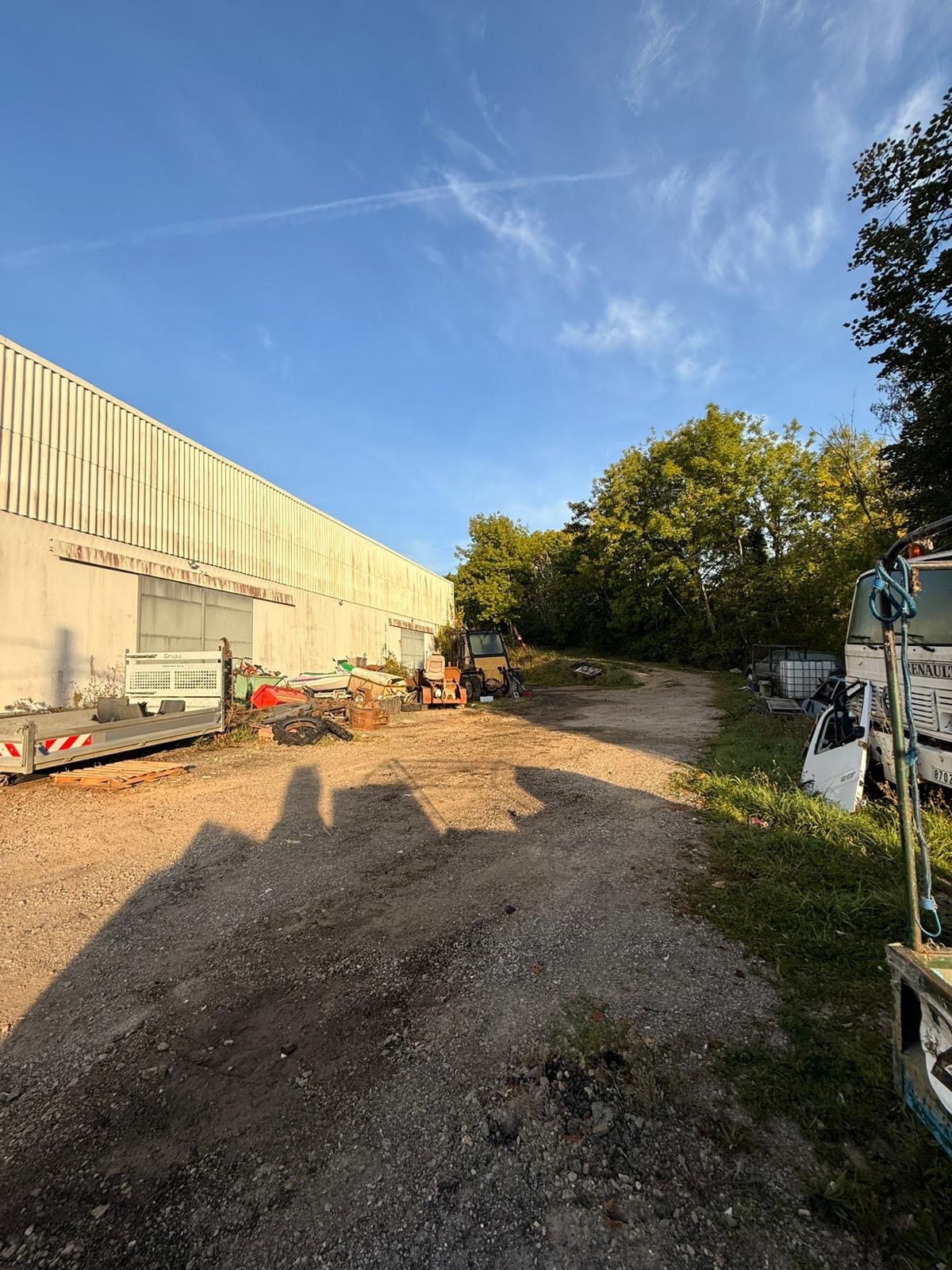 Bâtiment commercial de 980 m2 sur terrain de 4 388 m2 à Mamers — photo 9